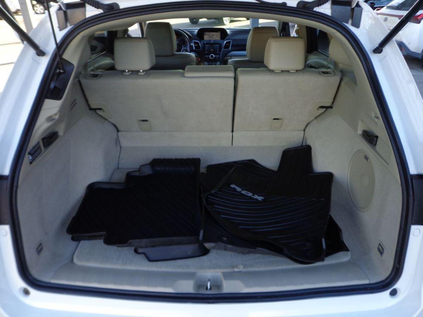 2016 WHITE ACURA RDX TECHNOLOGY (5J8TB4H55GL) with an 3.5L engine, Automatic transmission, located at 6610 L St., Omaha, NE, 68117, (402) 731-7800, 41.212872, -96.014702 - THIS VEHICLE HAS A BEEN FULLY INSPECTED AND HAS A CLEAN TITLE WITH A FREE CARFAX REPORT PROVIDED! TECH PACKAGE WITH A CLEAN CARFAX, LOW MILEAGE, NAV AND NEWER TIRES! *****We have found that most customers do the majority of their shopping online before visiting a ealership. For this reason we f - Photo#19