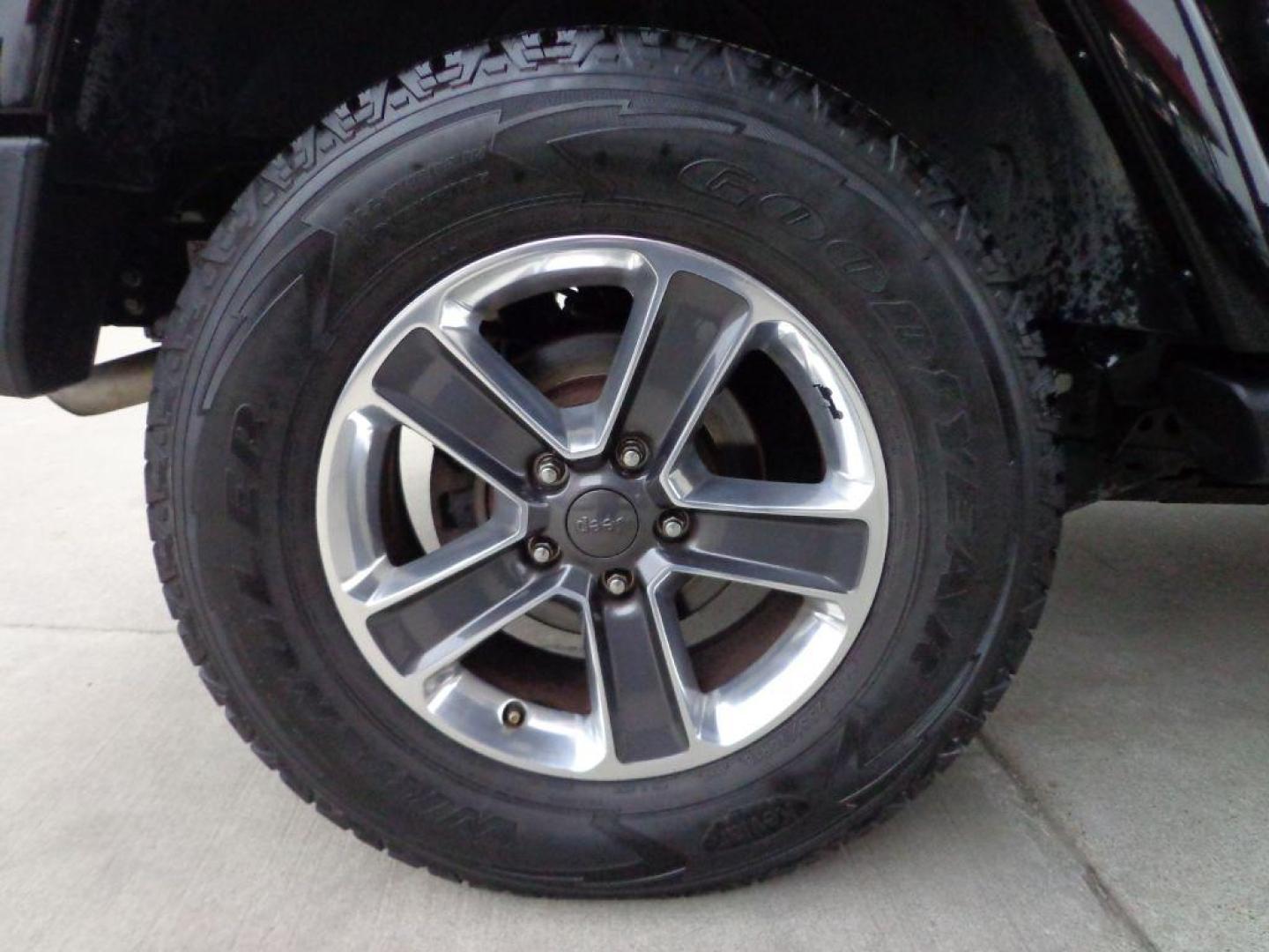 2013 BLACK JEEP WRANGLER UNLIMI SAHARA (1C4HJWEGXDL) with an 3.6L engine, Automatic transmission, located at 6610 L St., Omaha, NE, 68117, (402) 731-7800, 41.212872, -96.014702 - THIS VEHICLE HAS A BEEN FULLY INSPECTED AND HAS A CLEAN TITLE WITH A FREE CARFAX REPORT. SHARP 2-OWNER SAHARA WITH A CLEAN CARFAX, LOW MILEAGE, RUST-FREE UNDERCARRIAGE, HEATED SEATS, NAV, PREMIUM AUDIO AND NEWER TIRES! *****We have found that most customers do the majority of their shopping onl - Photo#9