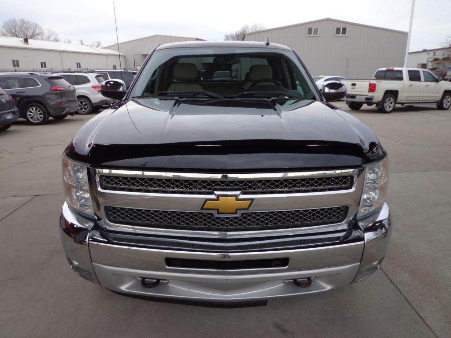 2013 BLACK CHEVROLET SILVERADO 1500 LT (1GCRKSE75DZ) with an 5.3L engine, Automatic transmission, located at 6610 L St., Omaha, NE, 68117, (402) 731-7800, 41.212872, -96.014702 - THIS VEHICLE HAS A CLEAN TITLE WITH A FREE CARFAX PROVIDED! 1-OWNER, CLEAN CARFAX, LOW MILEAGE WITH NEWER TIRES! *****We have found that most customers do the majority of their shopping online before visiting a dealership. For this reason we feel it necessary to have a competitive price on our u - Photo#1