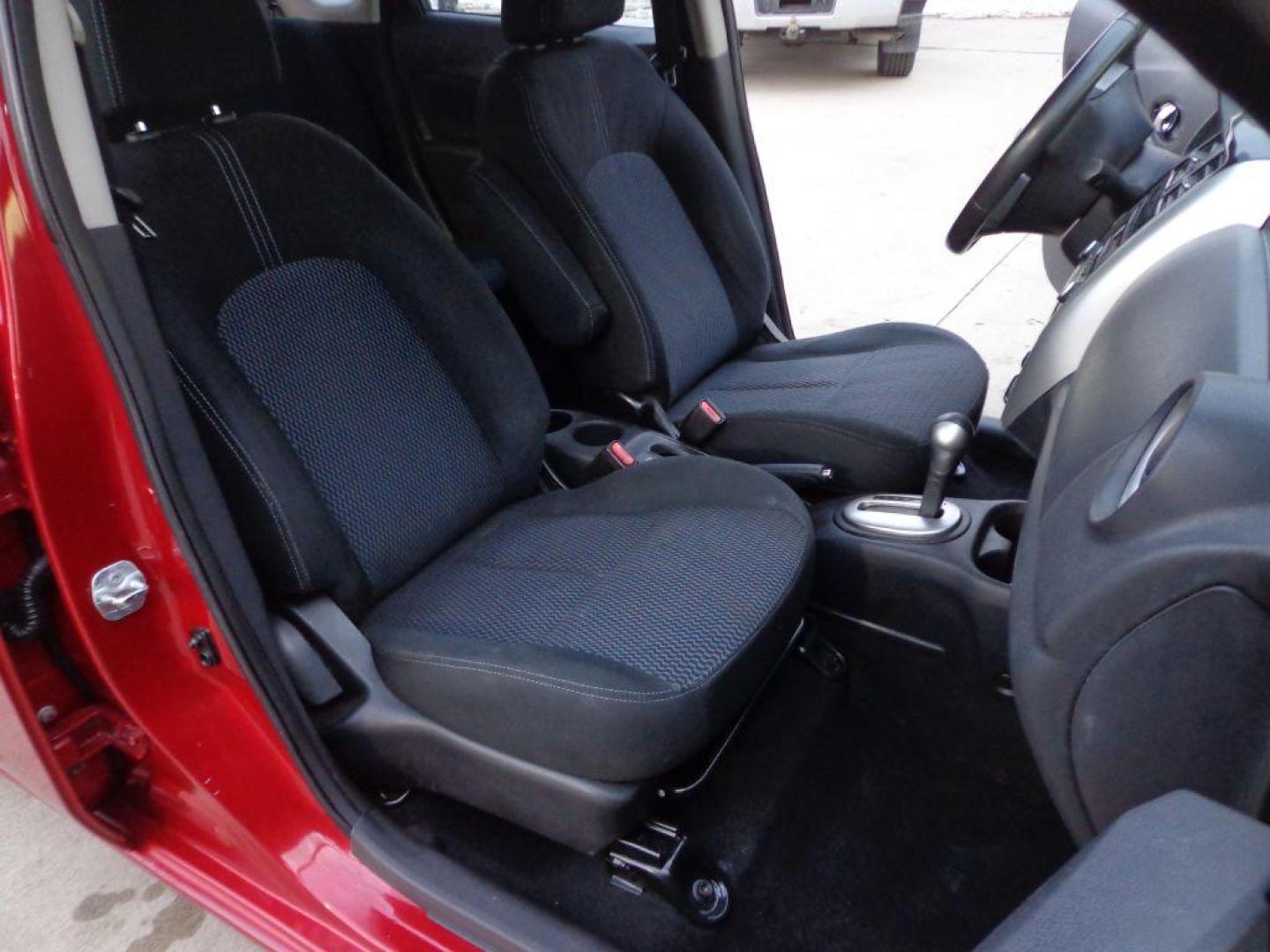 2015 RED NISSAN VERSA NOTE SV (3N1CE2CP2FL) with an 1.6L engine, Continuously Variable transmission, located at 6610 L St., Omaha, NE, 68117, (402) 731-7800, 41.212872, -96.014702 - THIS VEHICLE HAS A BEEN FULLY INSPECTED AND HAS A CLEAN TITLE WITH A FREE CARFAX REPORT PROVIDED! FRESH TRADE, RUNS AND DRIVES WELL WITH NEWER TIRES! *****We have found that most customers do the majority of their shopping online before visiting a ealership. For this reason we feel it necessary - Photo#12