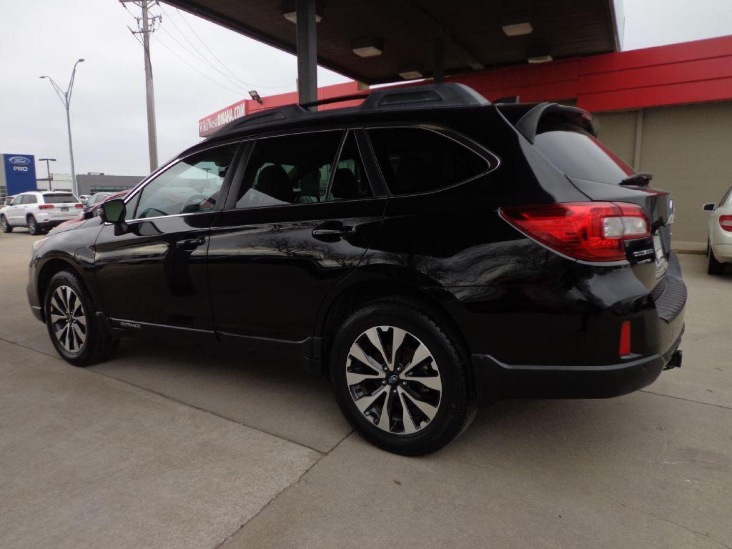 2017 BLACK SUBARU OUTBACK 2.5I LIMITED (4S4BSANC7H3) with an 2.5L engine, Continuously Variable transmission, located at 6610 L St., Omaha, NE, 68117, (402) 731-7800, 41.212872, -96.014702 - THIS VEHICLE HAS A BEEN FULLY INSPECTED AND HAS A CLEAN TITLE WITH A FREE CARFAX REPORT PROVIDED! 1-OWNER, CLEAN CARFAX, RUST-FREE UNDERCARRIAGE, HEADED FRONT/REAR SEATS, SUNROOF, DRIVER ASSIST, NAV, BACKUP CAM AND NEWER TIRES! *****We have found that most customers do the majority of their sho - Photo#5