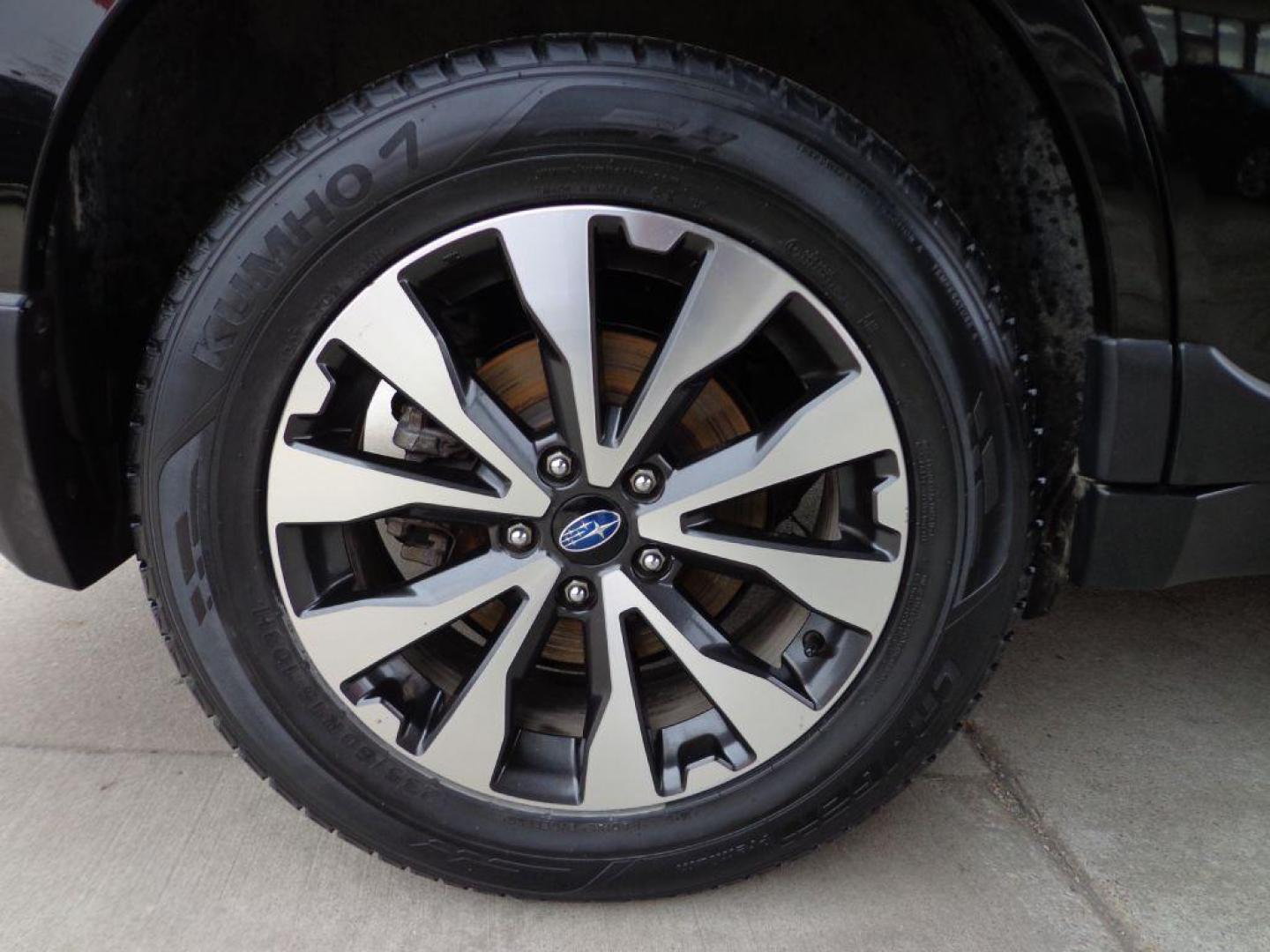 2017 BLACK SUBARU OUTBACK 2.5I LIMITED (4S4BSANC7H3) with an 2.5L engine, Continuously Variable transmission, located at 6610 L St., Omaha, NE, 68117, (402) 731-7800, 41.212872, -96.014702 - THIS VEHICLE HAS A BEEN FULLY INSPECTED AND HAS A CLEAN TITLE WITH A FREE CARFAX REPORT PROVIDED! 1-OWNER, CLEAN CARFAX, RUST-FREE UNDERCARRIAGE, HEADED FRONT/REAR SEATS, SUNROOF, DRIVER ASSIST, NAV, BACKUP CAM AND NEWER TIRES! *****We have found that most customers do the majority of their sho - Photo#9