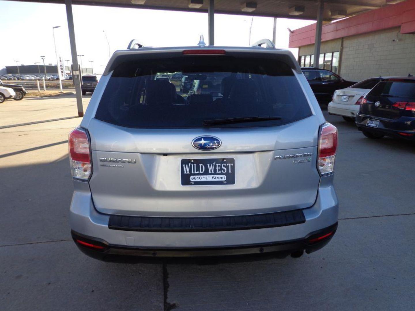 2017 SILVER SUBARU FORESTER 2.5I TOURING (JF2SJAWC9HH) with an 2.5L engine, Automatic transmission, located at 6610 L St., Omaha, NE, 68117, (402) 731-7800, 41.212872, -96.014702 - THIS VEHICLE HAS A BEEN FULLY INSPECTED AND HAS A CLEAN TITLE WITH A FREE CARFAX REPORT PROVIDED! 1-OWNER, CLEAN CARFAX,LOW MILEAGE, LOADED WITH OPTIONS! *****We have found that most customers do the majority of their shopping online before visiting a ealership. For this reason we feel it neces - Photo#4