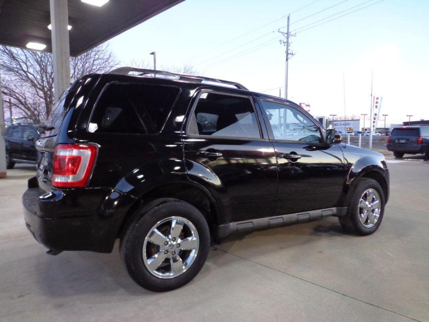 2012 BLACK FORD ESCAPE LIMITED (1FMCU9EG9CK) with an 3.0L engine, Automatic transmission, located at 6610 L St., Omaha, NE, 68117, (402) 731-7800, 41.212872, -96.014702 - Photo#3
