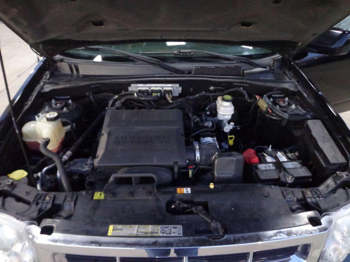 2012 BLACK FORD ESCAPE LIMITED (1FMCU9EG9CK) with an 3.0L engine, Automatic transmission, located at 6610 L St., Omaha, NE, 68117, (402) 731-7800, 41.212872, -96.014702 - Photo#11