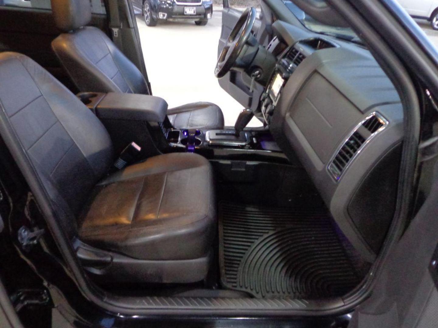 2012 BLACK FORD ESCAPE LIMITED (1FMCU9EG9CK) with an 3.0L engine, Automatic transmission, located at 6610 L St., Omaha, NE, 68117, (402) 731-7800, 41.212872, -96.014702 - Photo#15