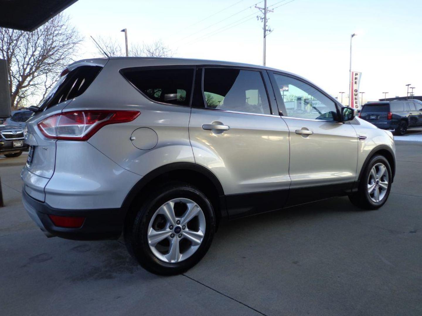 2015 SILVER FORD ESCAPE SE (1FMCU0G78FU) with an 2.5L engine, Automatic transmission, located at 6610 L St., Omaha, NE, 68117, (402) 731-7800, 41.212872, -96.014702 - 2-OWNER, CLEAN CARFAX, LOW MILEAGE TRADE-IN *****We have found that most customers do the majority of their shopping online before visiting a dealership. For this reason we feel it necessary to have a competitive price on our used vehicles right up front. We spend time researching the region to - Photo#3