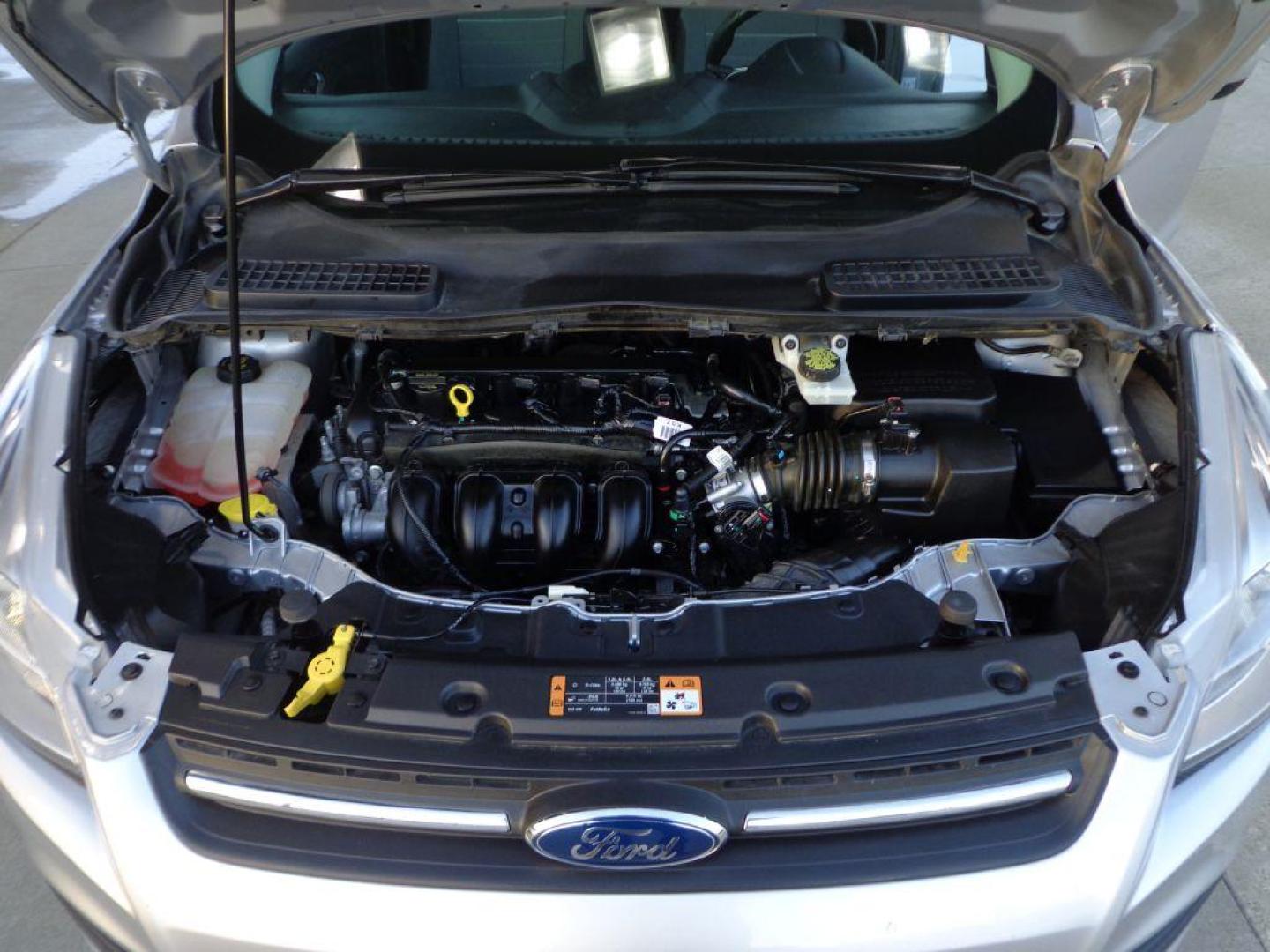 2015 SILVER FORD ESCAPE SE (1FMCU0G78FU) with an 2.5L engine, Automatic transmission, located at 6610 L St., Omaha, NE, 68117, (402) 731-7800, 41.212872, -96.014702 - 2-OWNER, CLEAN CARFAX, LOW MILEAGE TRADE-IN *****We have found that most customers do the majority of their shopping online before visiting a dealership. For this reason we feel it necessary to have a competitive price on our used vehicles right up front. We spend time researching the region to - Photo#11