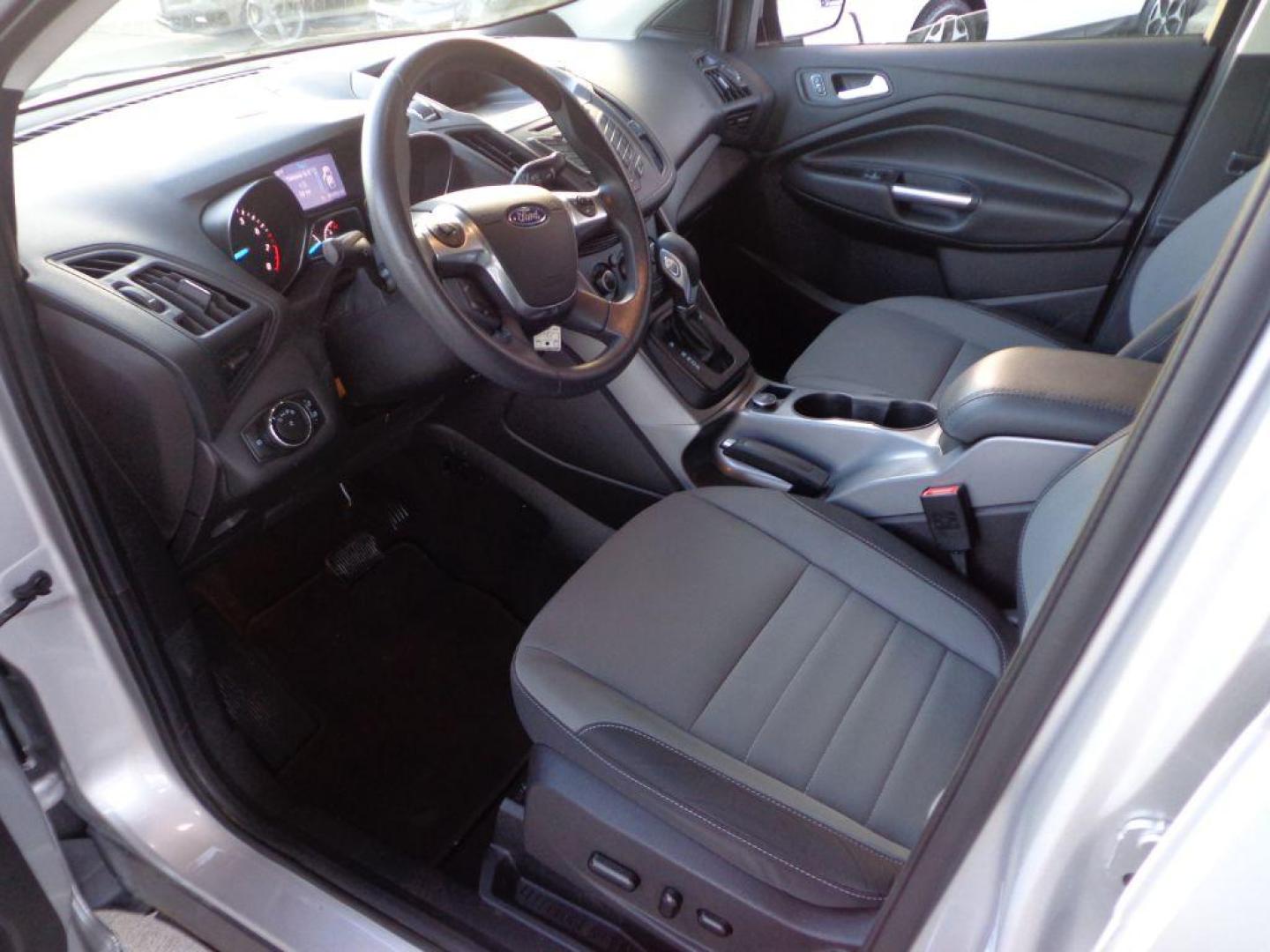 2015 SILVER FORD ESCAPE SE (1FMCU0G78FU) with an 2.5L engine, Automatic transmission, located at 6610 L St., Omaha, NE, 68117, (402) 731-7800, 41.212872, -96.014702 - 2-OWNER, CLEAN CARFAX, LOW MILEAGE TRADE-IN *****We have found that most customers do the majority of their shopping online before visiting a dealership. For this reason we feel it necessary to have a competitive price on our used vehicles right up front. We spend time researching the region to - Photo#14