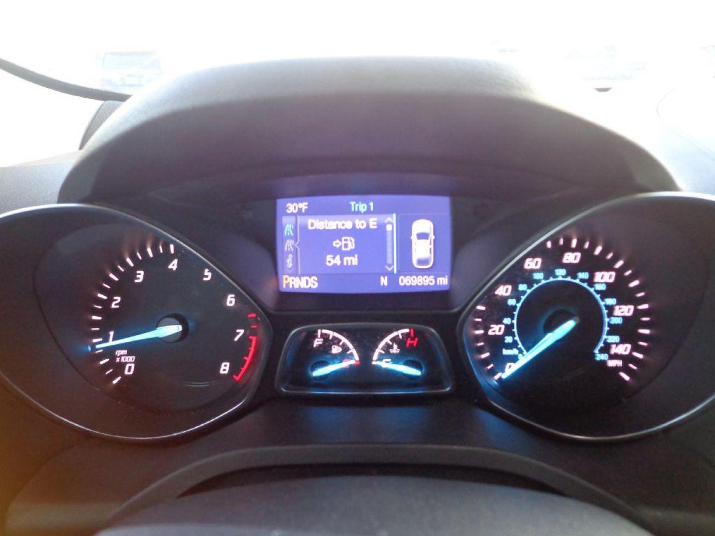 2015 SILVER FORD ESCAPE SE (1FMCU0G78FU) with an 2.5L engine, Automatic transmission, located at 6610 L St., Omaha, NE, 68117, (402) 731-7800, 41.212872, -96.014702 - 2-OWNER, CLEAN CARFAX, LOW MILEAGE TRADE-IN *****We have found that most customers do the majority of their shopping online before visiting a dealership. For this reason we feel it necessary to have a competitive price on our used vehicles right up front. We spend time researching the region to - Photo#22