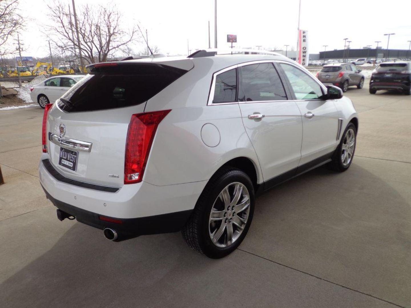 2015 WHITE CADILLAC SRX PERFORMANCE COLLECTION (3GYFNFE38FS) with an 3.6L engine, Automatic transmission, located at 6610 L St., Omaha, NE, 68117, (402) 731-7800, 41.212872, -96.014702 - THIS VEHICLE HAS A BEEN FULLY INSPECTED AND HAS A CLEAN TITLE WITH A FREE CARFAX REPORT PROVIDED! *****We have found that most customers do the majority of their shopping online before visiting a ealership. For this reason we feel it necessary to have a competitive price on our used vehicles rig - Photo#3
