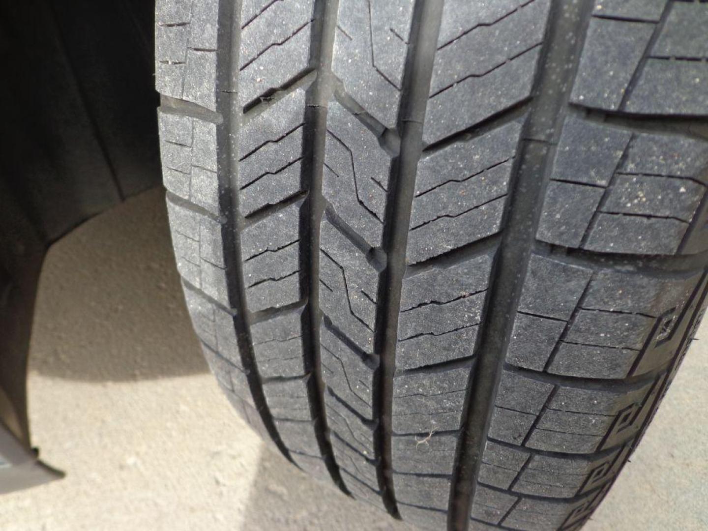 2015 WHITE CADILLAC SRX PERFORMANCE COLLECTION (3GYFNFE38FS) with an 3.6L engine, Automatic transmission, located at 6610 L St., Omaha, NE, 68117, (402) 731-7800, 41.212872, -96.014702 - THIS VEHICLE HAS A BEEN FULLY INSPECTED AND HAS A CLEAN TITLE WITH A FREE CARFAX REPORT PROVIDED! *****We have found that most customers do the majority of their shopping online before visiting a ealership. For this reason we feel it necessary to have a competitive price on our used vehicles rig - Photo#6