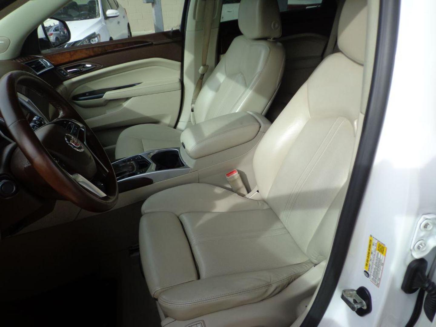 2015 WHITE CADILLAC SRX PERFORMANCE COLLECTION (3GYFNFE38FS) with an 3.6L engine, Automatic transmission, located at 6610 L St., Omaha, NE, 68117, (402) 731-7800, 41.212872, -96.014702 - THIS VEHICLE HAS A BEEN FULLY INSPECTED AND HAS A CLEAN TITLE WITH A FREE CARFAX REPORT PROVIDED! *****We have found that most customers do the majority of their shopping online before visiting a ealership. For this reason we feel it necessary to have a competitive price on our used vehicles rig - Photo#11