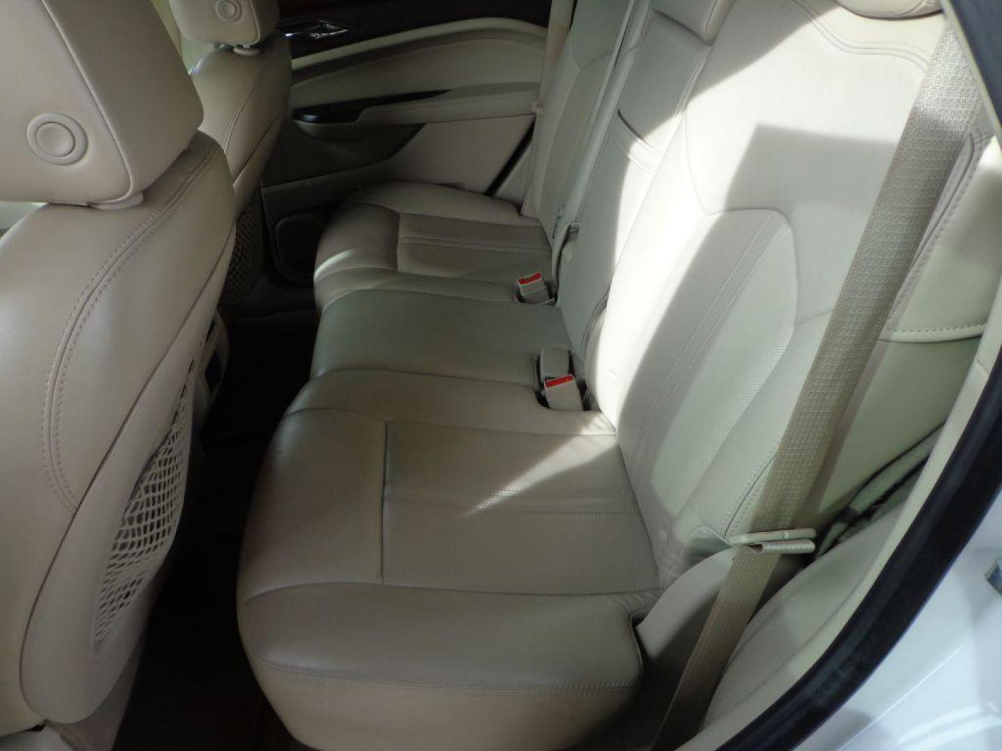 2015 WHITE CADILLAC SRX PERFORMANCE COLLECTION (3GYFNFE38FS) with an 3.6L engine, Automatic transmission, located at 6610 L St., Omaha, NE, 68117, (402) 731-7800, 41.212872, -96.014702 - THIS VEHICLE HAS A BEEN FULLY INSPECTED AND HAS A CLEAN TITLE WITH A FREE CARFAX REPORT PROVIDED! *****We have found that most customers do the majority of their shopping online before visiting a ealership. For this reason we feel it necessary to have a competitive price on our used vehicles rig - Photo#13