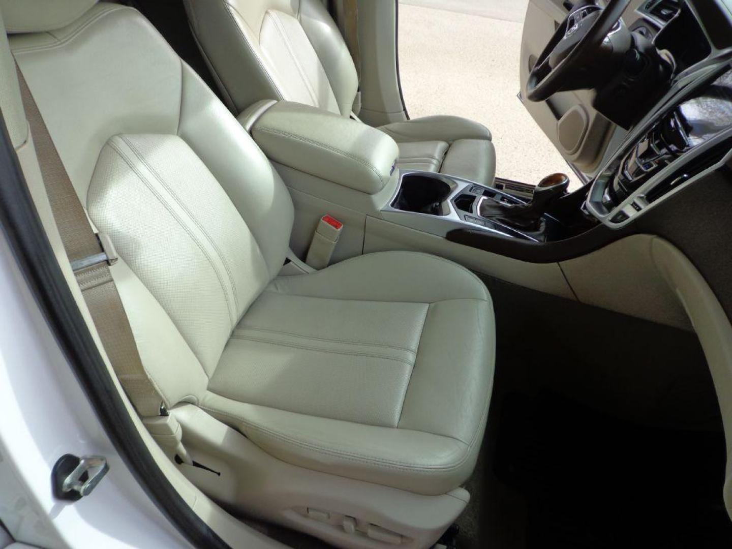 2015 WHITE CADILLAC SRX PERFORMANCE COLLECTION (3GYFNFE38FS) with an 3.6L engine, Automatic transmission, located at 6610 L St., Omaha, NE, 68117, (402) 731-7800, 41.212872, -96.014702 - THIS VEHICLE HAS A BEEN FULLY INSPECTED AND HAS A CLEAN TITLE WITH A FREE CARFAX REPORT PROVIDED! *****We have found that most customers do the majority of their shopping online before visiting a ealership. For this reason we feel it necessary to have a competitive price on our used vehicles rig - Photo#15