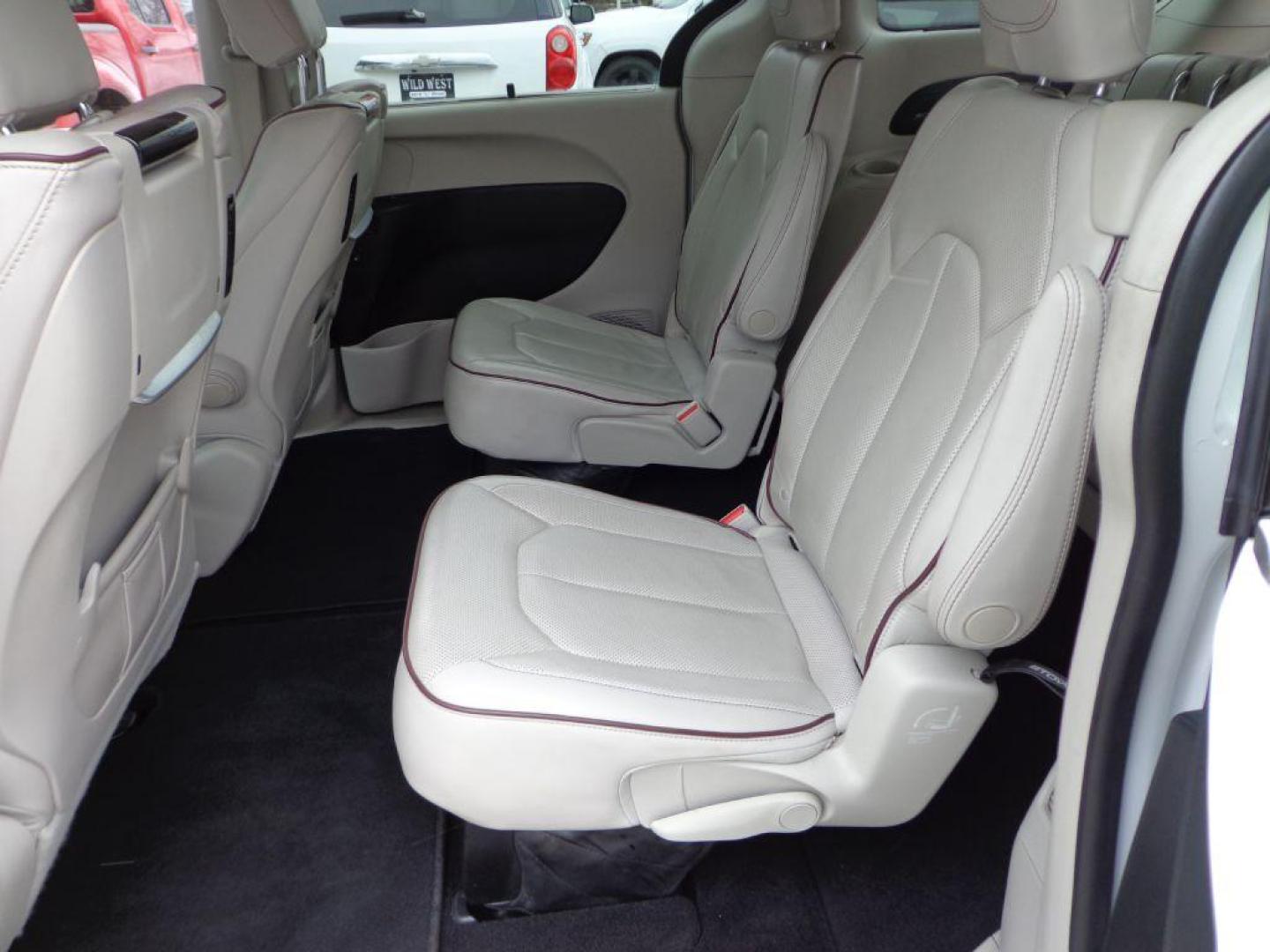 2017 WHITE CHRYSLER PACIFICA LIMITED (2C4RC1GG7HR) with an 3.6L engine, Automatic transmission, located at 6610 L St., Omaha, NE, 68117, (402) 731-7800, 41.212872, -96.014702 - THIS VEHICLE HAS A BEEN FULLY INSPECTED AND HAS A CLEAN TITLE WITH A FREE CARFAX REPORT PROVIDED! SHARP 1-OWNER, CLEAN CARFAX, LOW MILEAGE, PANORAMIC ROOF, 20IN PREMIUM WHEELS, NEWER TIRES, Advanced SafetyTec Group AND Uconnectr Theater Package! *****We have found that most customers do the maj - Photo#19