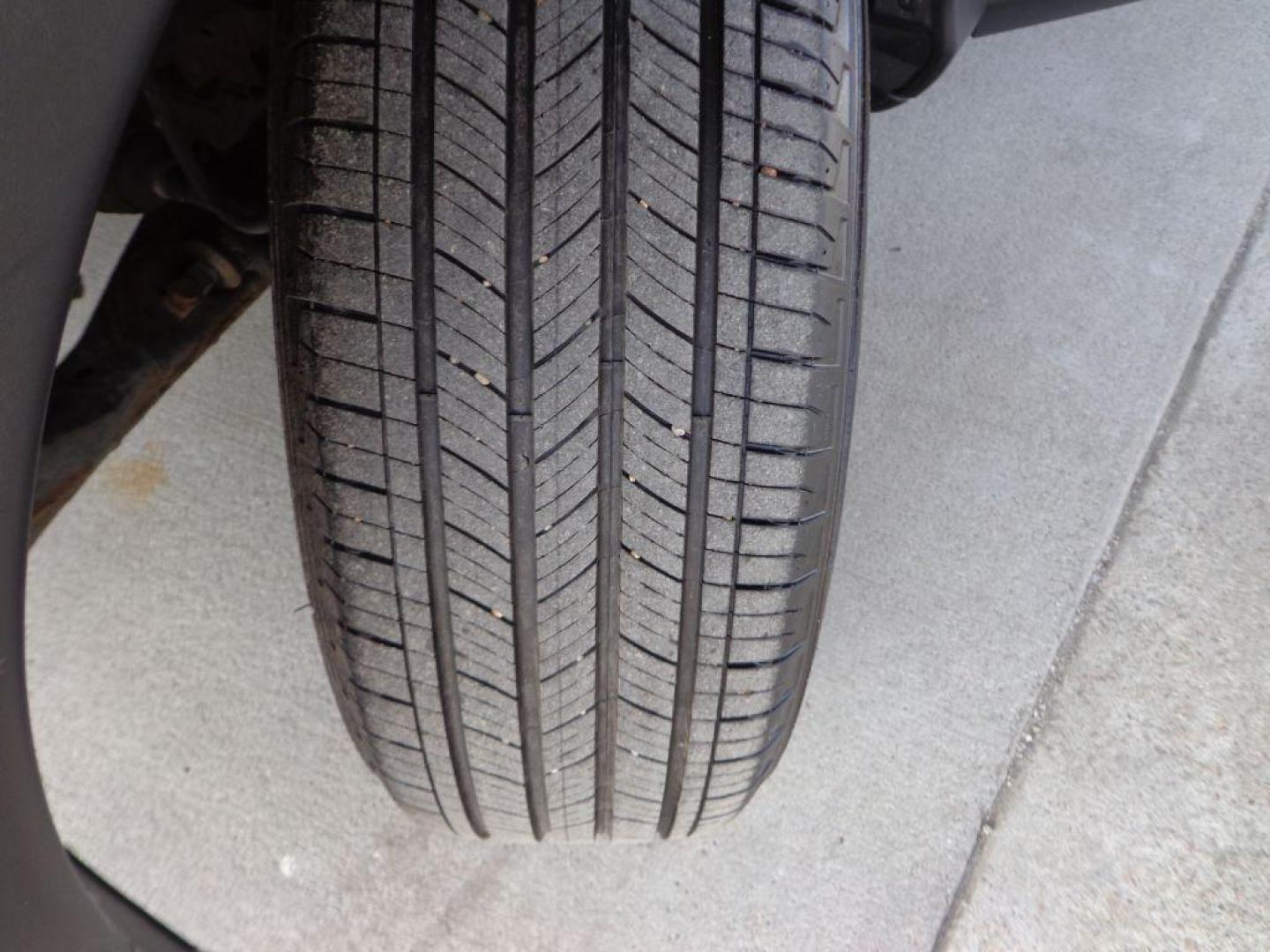 2015 RED HONDA CR-V EXL (2HKRM4H71FH) with an 2.4L engine, Continuously Variable transmission, located at 6610 L St., Omaha, NE, 68117, (402) 731-7800, 41.212872, -96.014702 - THIS VEHICLE HAS A BEEN FULLY INSPECTED AND HAS A CLEAN TITLE WITH A FREE CARFAX REPORT PROVIDED! 1-OWNER, CLEAN CARFAX, LOW MILEAGE, HEATED SEATS, NAV, BACKUP CAM AND NEWER TIRES! *****We have found that most customers do the majority of their shopping online before visiting a ealership. For t - Photo#7