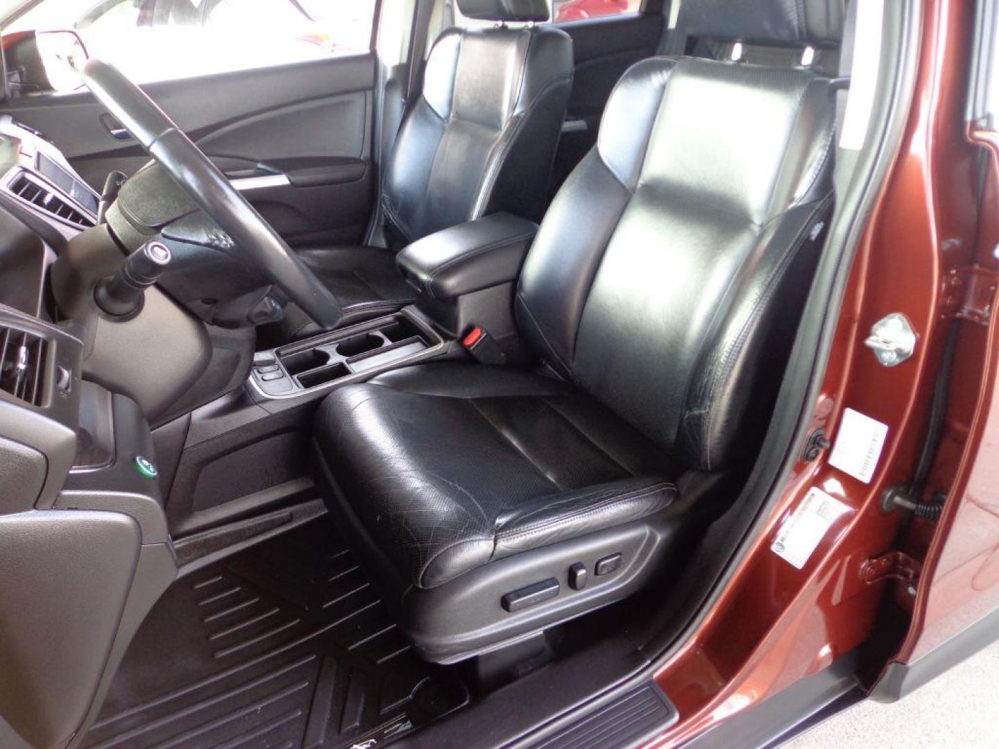 2015 RED HONDA CR-V EXL (2HKRM4H71FH) with an 2.4L engine, Continuously Variable transmission, located at 6610 L St., Omaha, NE, 68117, (402) 731-7800, 41.212872, -96.014702 - THIS VEHICLE HAS A BEEN FULLY INSPECTED AND HAS A CLEAN TITLE WITH A FREE CARFAX REPORT PROVIDED! 1-OWNER, CLEAN CARFAX, LOW MILEAGE, HEATED SEATS, NAV, BACKUP CAM AND NEWER TIRES! *****We have found that most customers do the majority of their shopping online before visiting a ealership. For t - Photo#13