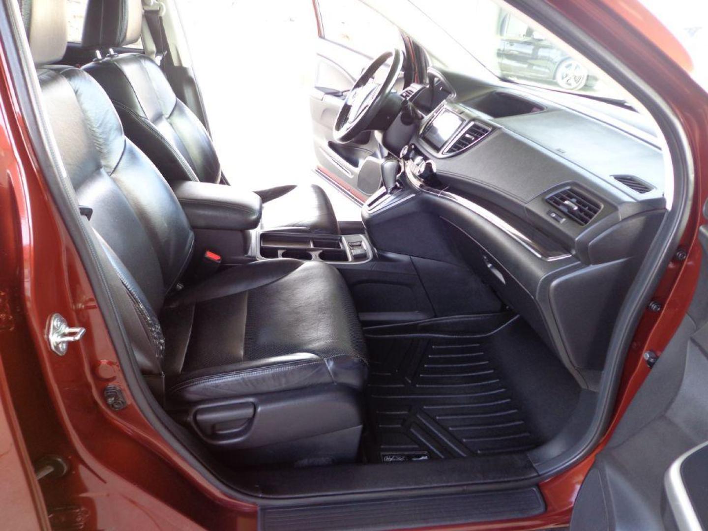 2015 RED HONDA CR-V EXL (2HKRM4H71FH) with an 2.4L engine, Continuously Variable transmission, located at 6610 L St., Omaha, NE, 68117, (402) 731-7800, 41.212872, -96.014702 - THIS VEHICLE HAS A BEEN FULLY INSPECTED AND HAS A CLEAN TITLE WITH A FREE CARFAX REPORT PROVIDED! 1-OWNER, CLEAN CARFAX, LOW MILEAGE, HEATED SEATS, NAV, BACKUP CAM AND NEWER TIRES! *****We have found that most customers do the majority of their shopping online before visiting a ealership. For t - Photo#15