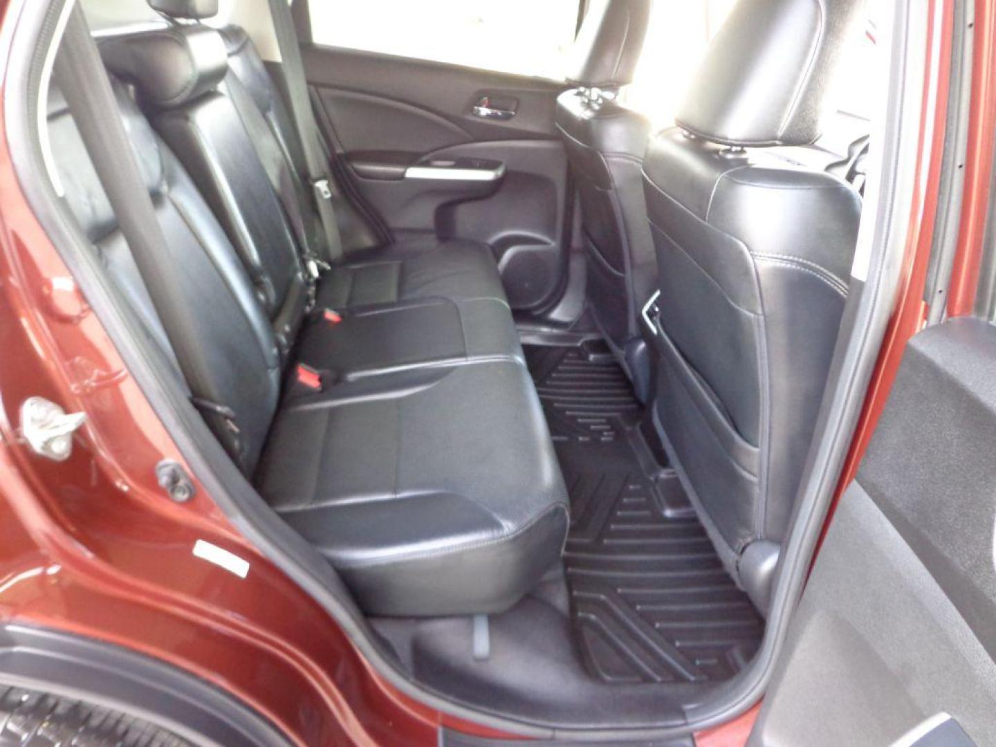 2015 RED HONDA CR-V EXL (2HKRM4H71FH) with an 2.4L engine, Continuously Variable transmission, located at 6610 L St., Omaha, NE, 68117, (402) 731-7800, 41.212872, -96.014702 - THIS VEHICLE HAS A BEEN FULLY INSPECTED AND HAS A CLEAN TITLE WITH A FREE CARFAX REPORT PROVIDED! 1-OWNER, CLEAN CARFAX, LOW MILEAGE, HEATED SEATS, NAV, BACKUP CAM AND NEWER TIRES! *****We have found that most customers do the majority of their shopping online before visiting a ealership. For t - Photo#17