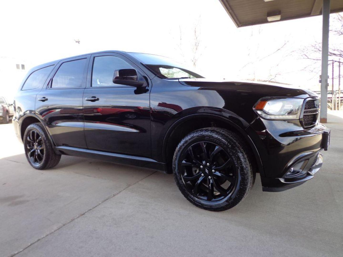 2019 BLACK DODGE DURANGO SXT PLUS (1C4RDJAG5KC) with an 3.6L engine, Automatic transmission, located at 6610 L St., Omaha, NE, 68117, (402) 731-7800, 41.212872, -96.014702 - THIS VEHICLE HAS A BEEN FULLY INSPECTED AND HAS A CLEAN TITLE WITH A FREE CARFAX REPORT PROVIDED! 1-OWNER, CLEAN CARFAX, LOW MILEAGE, BLACKTOP PACKAGE, 2ND ROW CAPTAINS, SUNROOF, BLIND SPOT AND CROSS PATH DETECTION, PARK ASSISTAND NEWER TIRES! *****We have found that most customers do the major - Photo#2
