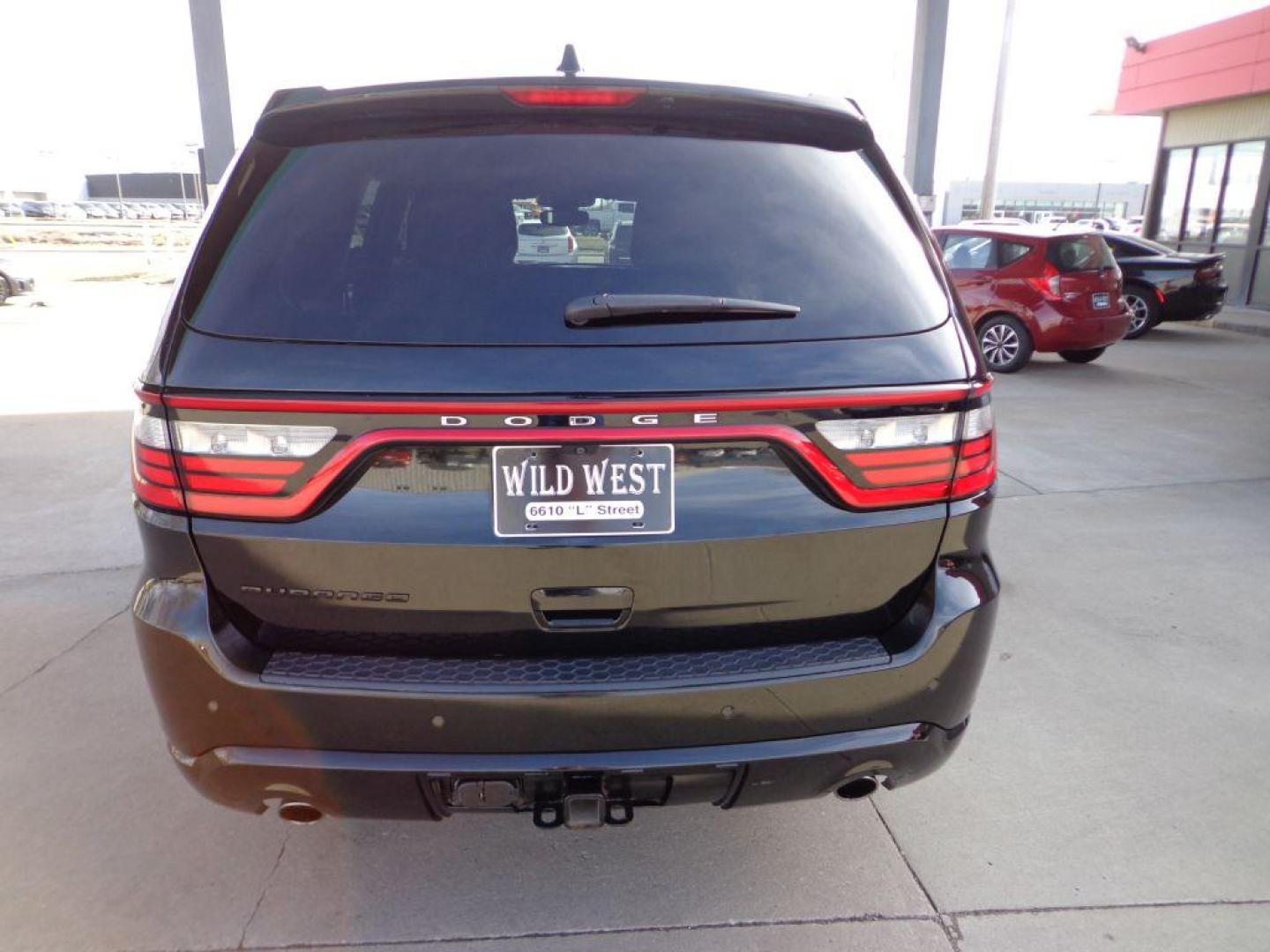 2019 BLACK DODGE DURANGO SXT PLUS (1C4RDJAG5KC) with an 3.6L engine, Automatic transmission, located at 6610 L St., Omaha, NE, 68117, (402) 731-7800, 41.212872, -96.014702 - THIS VEHICLE HAS A BEEN FULLY INSPECTED AND HAS A CLEAN TITLE WITH A FREE CARFAX REPORT PROVIDED! 1-OWNER, CLEAN CARFAX, LOW MILEAGE, BLACKTOP PACKAGE, 2ND ROW CAPTAINS, SUNROOF, BLIND SPOT AND CROSS PATH DETECTION, PARK ASSISTAND NEWER TIRES! *****We have found that most customers do the major - Photo#4