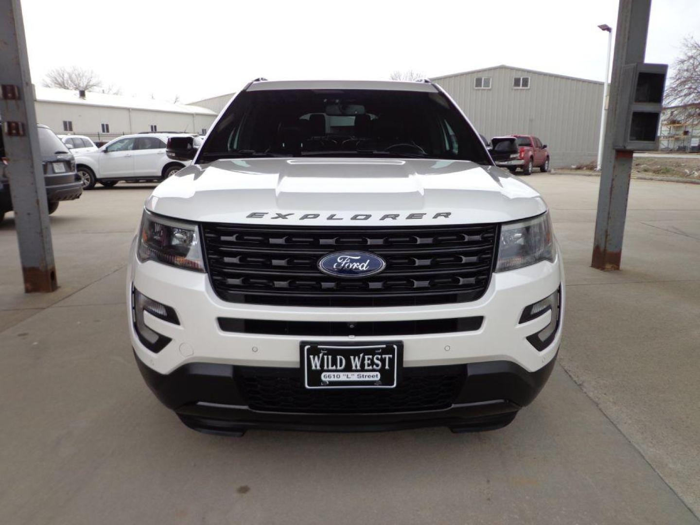 2016 WHITE FORD EXPLORER SPORT (1FM5K8GT4GG) with an 3.5L engine, Automatic transmission, located at 6610 L St., Omaha, NE, 68117, (402) 731-7800, 41.212872, -96.014702 - THIS VEHICLE HAS A BEEN FULLY INSPECTED AND HAS A CLEAN TITLE WITH A FREE CARFAX REPORT PROVIDED! 2-OWNER, CLEAN CARFAX, LOW MILEAGE LOADED WITH OPTIONS AND NEWER TIRES! *****We have found that most customers do the majority of their shopping online before visiting a ealership. For this reason - Photo#1