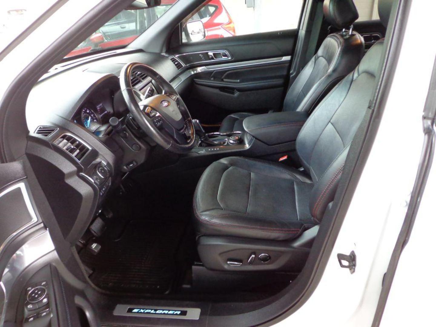 2016 WHITE FORD EXPLORER SPORT (1FM5K8GT4GG) with an 3.5L engine, Automatic transmission, located at 6610 L St., Omaha, NE, 68117, (402) 731-7800, 41.212872, -96.014702 - THIS VEHICLE HAS A BEEN FULLY INSPECTED AND HAS A CLEAN TITLE WITH A FREE CARFAX REPORT PROVIDED! 2-OWNER, CLEAN CARFAX, LOW MILEAGE LOADED WITH OPTIONS AND NEWER TIRES! *****We have found that most customers do the majority of their shopping online before visiting a ealership. For this reason - Photo#8