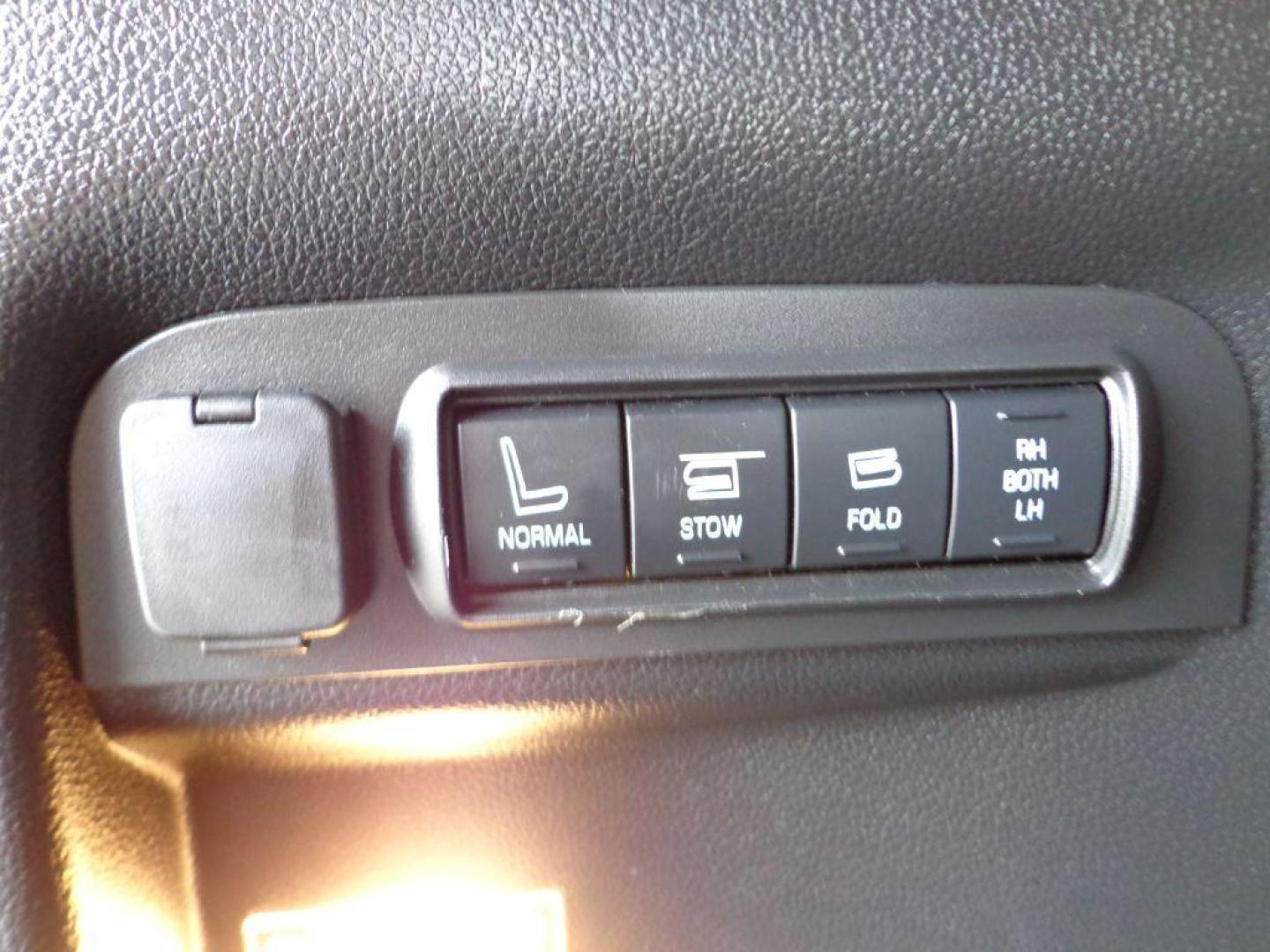 2016 WHITE FORD EXPLORER SPORT (1FM5K8GT4GG) with an 3.5L engine, Automatic transmission, located at 6610 L St., Omaha, NE, 68117, (402) 731-7800, 41.212872, -96.014702 - THIS VEHICLE HAS A BEEN FULLY INSPECTED AND HAS A CLEAN TITLE WITH A FREE CARFAX REPORT PROVIDED! 2-OWNER, CLEAN CARFAX, LOW MILEAGE LOADED WITH OPTIONS AND NEWER TIRES! *****We have found that most customers do the majority of their shopping online before visiting a ealership. For this reason - Photo#17