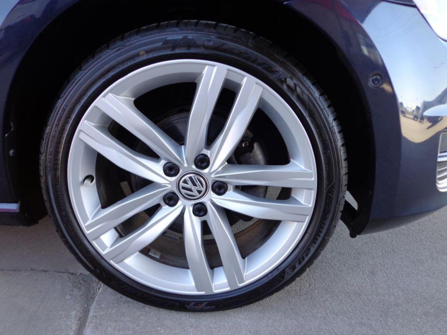 2017 BLUE VOLKSWAGEN GOLF SEL (3VW217AUXHM) with an 1.8L engine, Automatic transmission, located at 6610 L St., Omaha, NE, 68117, (402) 731-7800, 41.212872, -96.014702 - THIS VEHICLE HAS A BEEN FULLY INSPECTED AND HAS A CLEAN TITLE WITH A FREE CARFAX REPORT PROVIDED! 2-OWNER, CLEAN CARFAX, LOW MILEAGE, SUNROOF, HEATED LEATHER, FENDER AUDIO, BLIND SPOT ASSIST AND NEWER TIRES! *****We have found that most customers do the majority of their shopping online befor - Photo#8