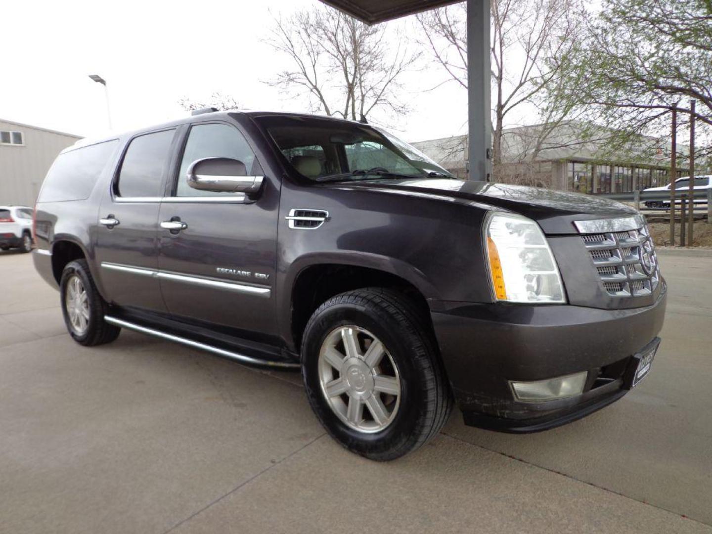 2011 GRAY CADILLAC ESCALADE ESV (1GYS4GEF7BR) with an 6.2L engine, Automatic transmission, located at 6610 L St., Omaha, NE, 68117, (402) 731-7800, 41.212872, -96.014702 - THIS VEHICLE HAS A BEEN FULLY INSPECTED AND HAS A CLEAN TITLE WITH A FREE CARFAX REPORT PROVIDED! 2-OWNER, PRE-INSPECTED TRADE-IN WITH A CLEAN CARFAX! *****We have found that most customers do the majority of their shopping online before visiting a ealership. For this reason we feel it necessar - Photo#2