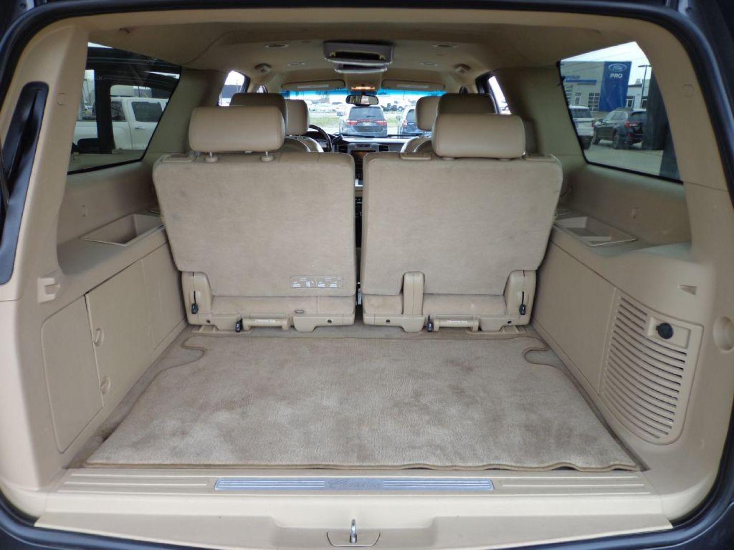 2011 GRAY CADILLAC ESCALADE ESV (1GYS4GEF7BR) with an 6.2L engine, Automatic transmission, located at 6610 L St., Omaha, NE, 68117, (402) 731-7800, 41.212872, -96.014702 - THIS VEHICLE HAS A BEEN FULLY INSPECTED AND HAS A CLEAN TITLE WITH A FREE CARFAX REPORT PROVIDED! 2-OWNER, PRE-INSPECTED TRADE-IN WITH A CLEAN CARFAX! *****We have found that most customers do the majority of their shopping online before visiting a ealership. For this reason we feel it necessar - Photo#17