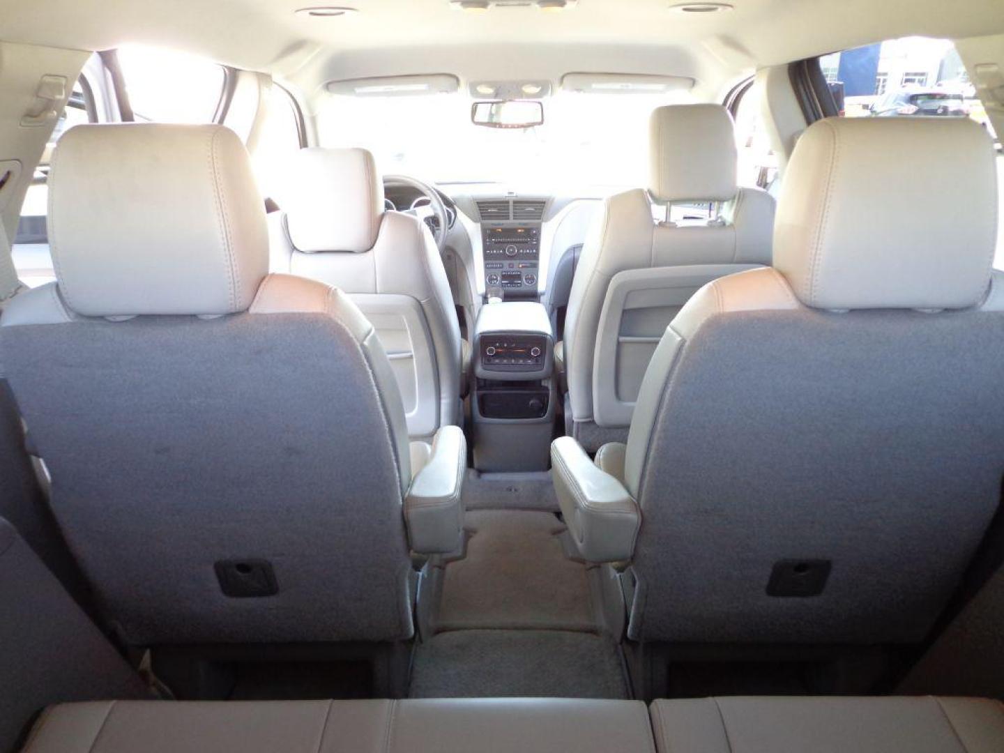 2011 SILVER CHEVROLET TRAVERSE LT (1GNKVJED9BJ) with an 3.6L engine, Automatic transmission, located at 6610 L St., Omaha, NE, 68117, (402) 731-7800, 41.212872, -96.014702 - THIS VEHICLE HAS A BEEN FULLY INSPECTED AND HAS A CLEAN TITLE WITH A FREE CARFAX REPORT PROVIDED! 2-OWNER, CLEAN CARFAX TRADE-IN RUINS AND DRIVES GREAT WITH NEWER TIRES! *****We have found that most customers do the majority of their shopping online before visiting a ealership. For this reaso - Photo#22