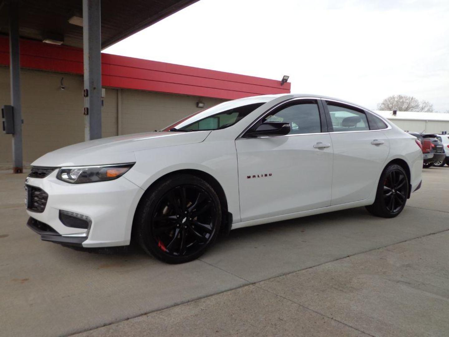2018 WHITE CHEVROLET MALIBU LT (1G1ZD5ST0JF) with an 1.5L engine, Automatic transmission, located at 6610 L St., Omaha, NE, 68117, (402) 731-7800, 41.212872, -96.014702 - THIS VEHICLE HAS A BEEN FULLY INSPECTED AND HAS A CLEAN TITLE WITH A FREE CARFAX REPORT PROVIDED! 2-OWNER, CLEAN CARFAX, LOW MILEAGE, SUNROOF, BACKUP CAM, REMOTE START AND NEWER TIRES *****We have found that most customers do the majority of their shopping online before visiting a ealership. Fo - Photo#0