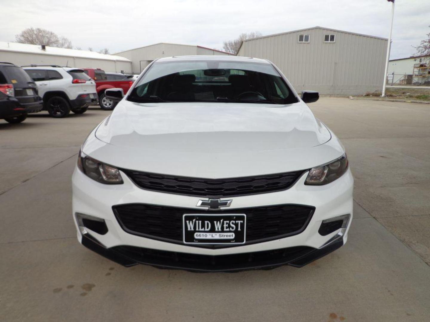 2018 WHITE CHEVROLET MALIBU LT (1G1ZD5ST0JF) with an 1.5L engine, Automatic transmission, located at 6610 L St., Omaha, NE, 68117, (402) 731-7800, 41.212872, -96.014702 - THIS VEHICLE HAS A BEEN FULLY INSPECTED AND HAS A CLEAN TITLE WITH A FREE CARFAX REPORT PROVIDED! 2-OWNER, CLEAN CARFAX, LOW MILEAGE, SUNROOF, BACKUP CAM, REMOTE START AND NEWER TIRES *****We have found that most customers do the majority of their shopping online before visiting a ealership. Fo - Photo#1