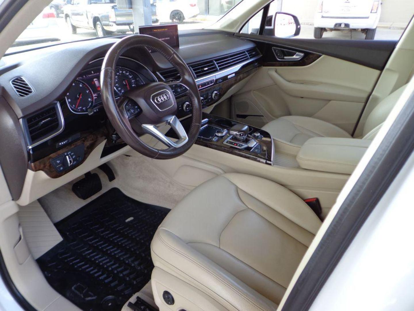 2018 WHITE AUDI Q7 PREMIUM PLUS (WA1LAAF77JD) with an 3.0L engine, Automatic transmission, located at 6610 L St., Omaha, NE, 68117, (402) 731-7800, 41.212872, -96.014702 - THIS VEHICLE HAS A BEEN FULLY INSPECTED AND HAS A CLEAN TITLE WITH A FREE CARFAX REPORT PROVIDED! *****We have found that most customers do the majority of their shopping online before visiting a ealership. For this reason we feel it necessary to have a competitive price on our used vehicles rig - Photo#14
