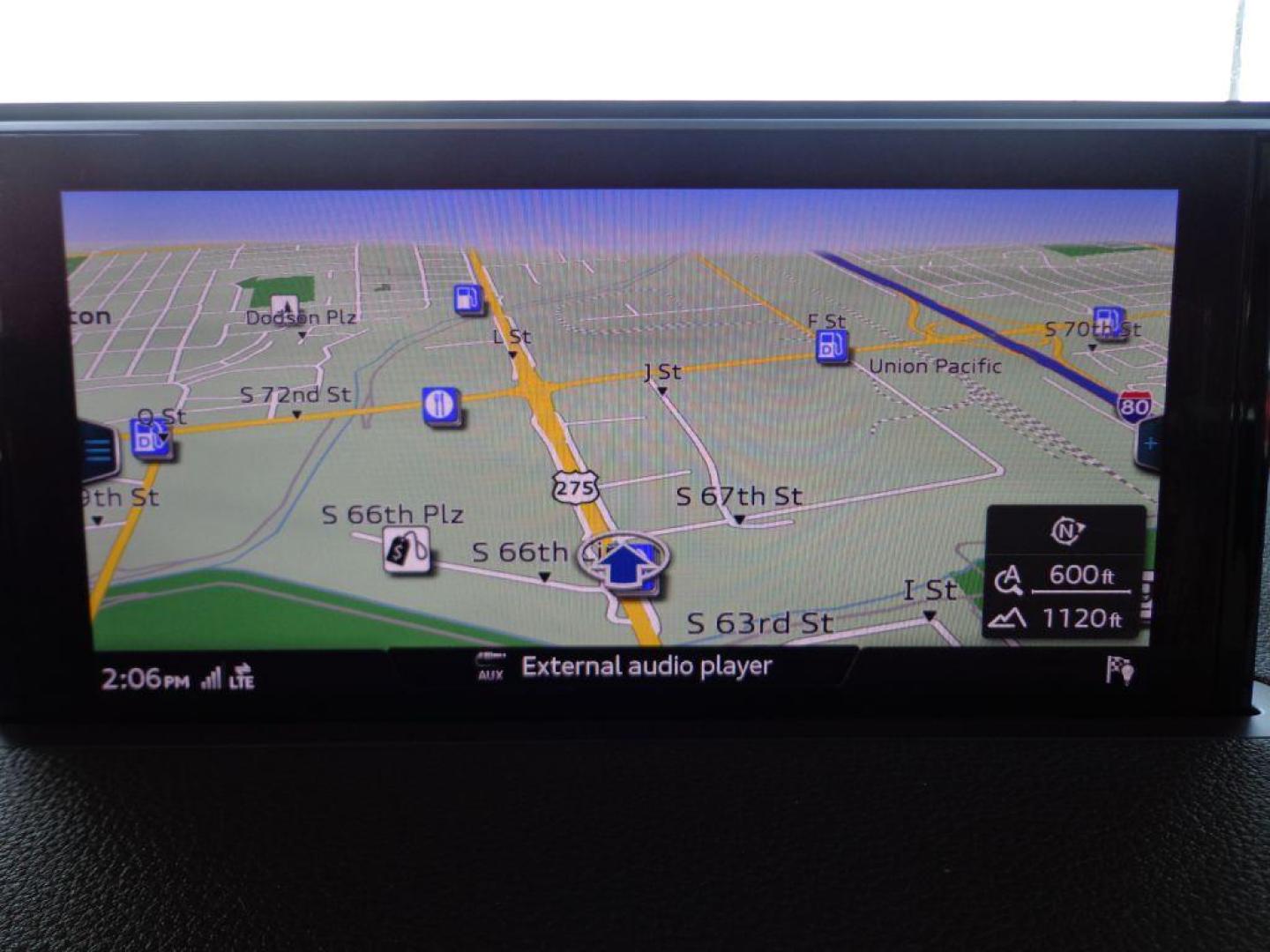 2018 WHITE AUDI Q7 PREMIUM PLUS (WA1LAAF77JD) with an 3.0L engine, Automatic transmission, located at 6610 L St., Omaha, NE, 68117, (402) 731-7800, 41.212872, -96.014702 - THIS VEHICLE HAS A BEEN FULLY INSPECTED AND HAS A CLEAN TITLE WITH A FREE CARFAX REPORT PROVIDED! *****We have found that most customers do the majority of their shopping online before visiting a ealership. For this reason we feel it necessary to have a competitive price on our used vehicles rig - Photo#23