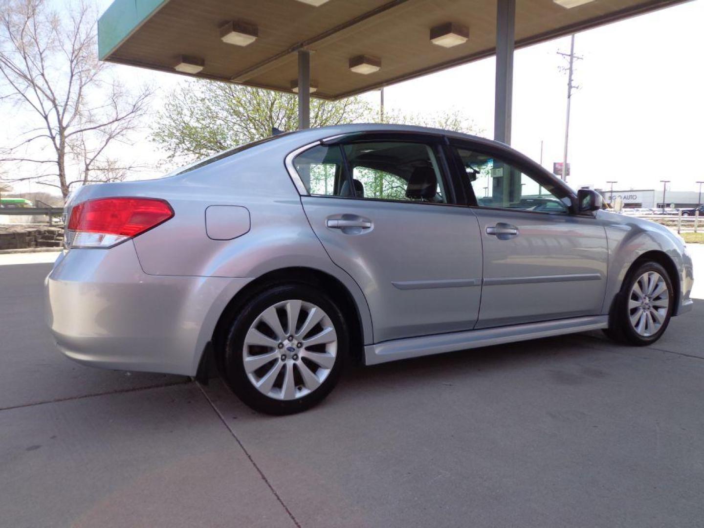 2012 SILVER SUBARU LEGACY 2.5I LIMITED (4S3BMBK60C3) with an 2.5L engine, Automatic transmission, located at 6610 L St., Omaha, NE, 68117, (402) 731-7800, 41.212872, -96.014702 - THIS VEHICLE HAS A BEEN FULLY INSPECTED AND HAS A CLEAN TITLE WITH A FREE CARFAX REPORT PROVIDED! 2-OWNER, CLEAN CARFAX, LOW MILEAGEM HEATED LEATHER, SUNROOF,, PREMIUM AUDIO AND NEWER TIRES! *****We have found that most customers do the majority of their shopping online before visiting a eale - Photo#3