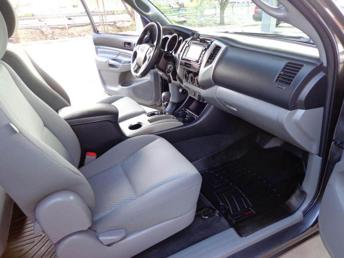 2015 GRAY TOYOTA TACOMA ACCESS CAB (5TFTX4CN1FX) with an 2.7L engine, Automatic transmission, located at 6610 L St., Omaha, NE, 68117, (402) 731-7800, 41.212872, -96.014702 - THIS VEHICLE HAS A BEEN FULLY INSPECTED AND HAS A CLEAN TITLE WITH A FREE CARFAX REPORT PROVIDED! SHARP RUST-FREE TACOMA WITH A CLEAN CARFAX, LOW MILEAGE AND NEW TIRES! *****We have found that most customers do the majority of their shopping online before visiting a ealership. For this reason - Photo#15