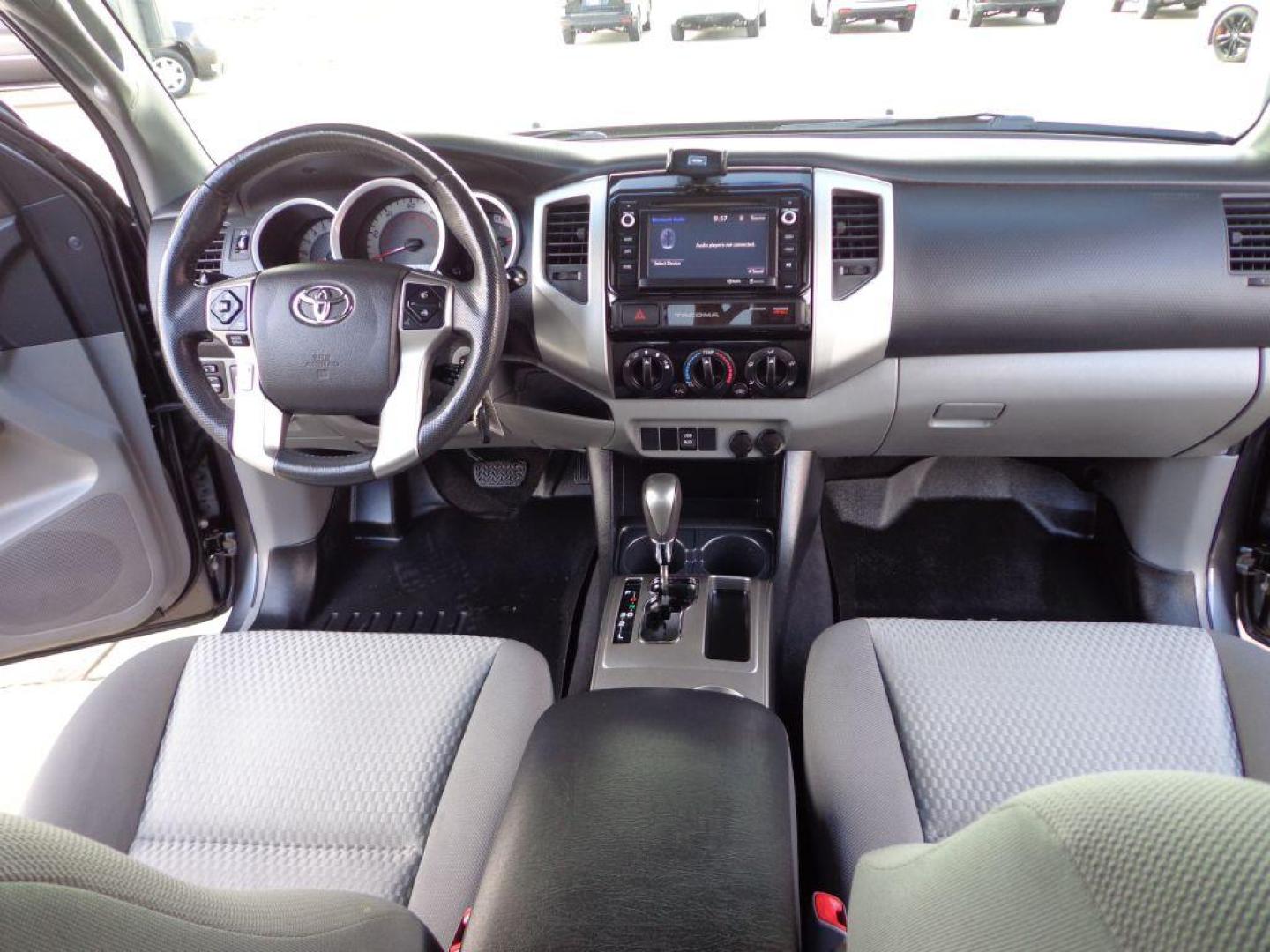 2015 GRAY TOYOTA TACOMA ACCESS CAB (5TFTX4CN1FX) with an 2.7L engine, Automatic transmission, located at 6610 L St., Omaha, NE, 68117, (402) 731-7800, 41.212872, -96.014702 - THIS VEHICLE HAS A BEEN FULLY INSPECTED AND HAS A CLEAN TITLE WITH A FREE CARFAX REPORT PROVIDED! SHARP RUST-FREE TACOMA WITH A CLEAN CARFAX, LOW MILEAGE AND NEW TIRES! *****We have found that most customers do the majority of their shopping online before visiting a ealership. For this reason - Photo#17