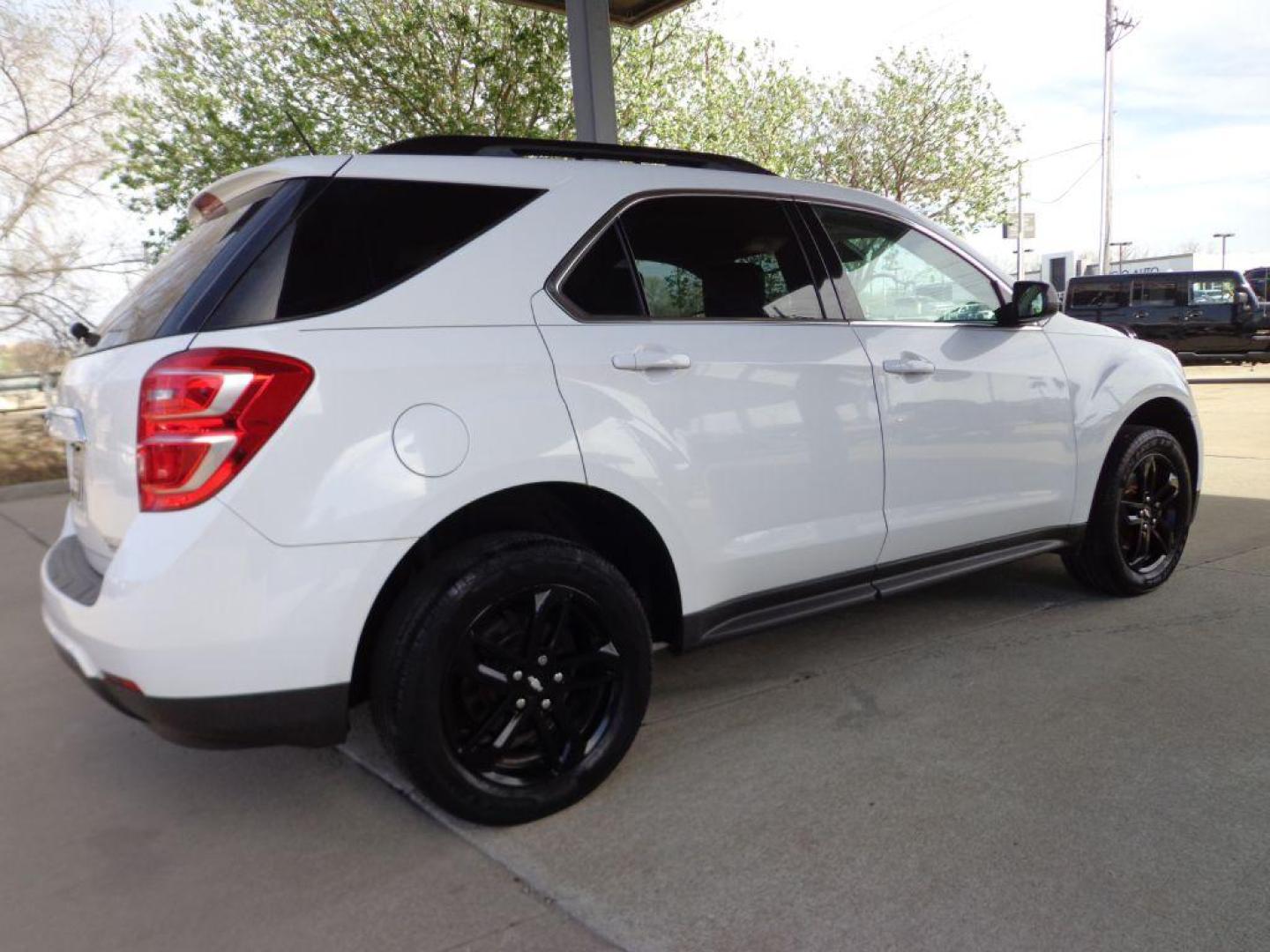 2017 WHITE CHEVROLET EQUINOX LT (2GNFLFEK8H6) with an 2.4L engine, Automatic transmission, located at 6610 L St., Omaha, NE, 68117, (402) 731-7800, 41.212872, -96.014702 - THIS VEHICLE HAS A BEEN FULLY INSPECTED AND HAS A CLEAN TITLE WITH A FREE CARFAX REPORT PROVIDED! 2-OWNER, CLEAN CARFAX, LOW MILEAGE, SUNROOF, HEATED LEATHER, NEWER TIRES AND MUCH MORE! *****We have found that most customers do the majority of their shopping online before visiting a ealership. - Photo#3