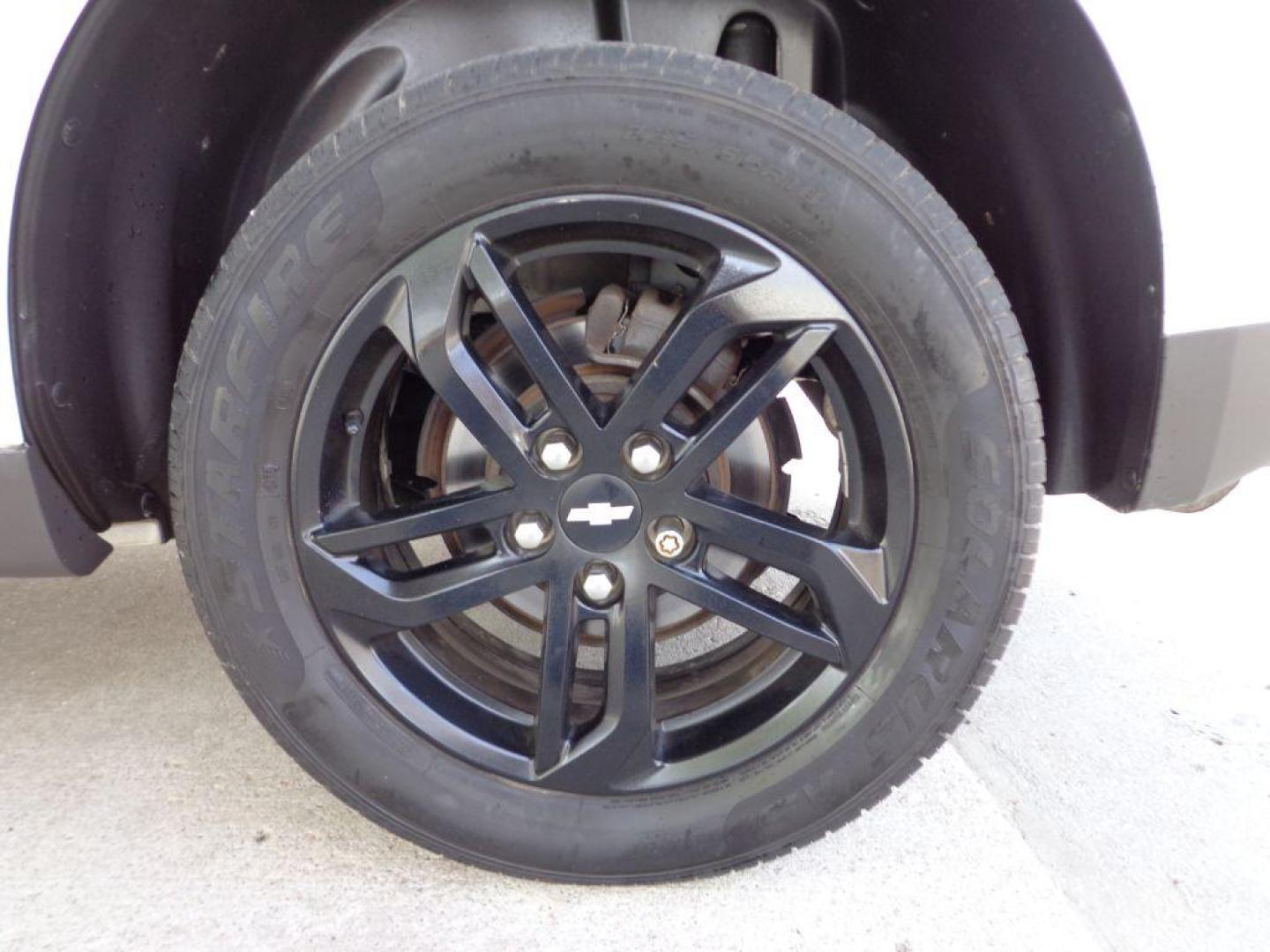 2017 WHITE CHEVROLET EQUINOX LT (2GNFLFEK8H6) with an 2.4L engine, Automatic transmission, located at 6610 L St., Omaha, NE, 68117, (402) 731-7800, 41.212872, -96.014702 - THIS VEHICLE HAS A BEEN FULLY INSPECTED AND HAS A CLEAN TITLE WITH A FREE CARFAX REPORT PROVIDED! 2-OWNER, CLEAN CARFAX, LOW MILEAGE, SUNROOF, HEATED LEATHER, NEWER TIRES AND MUCH MORE! *****We have found that most customers do the majority of their shopping online before visiting a ealership. - Photo#10