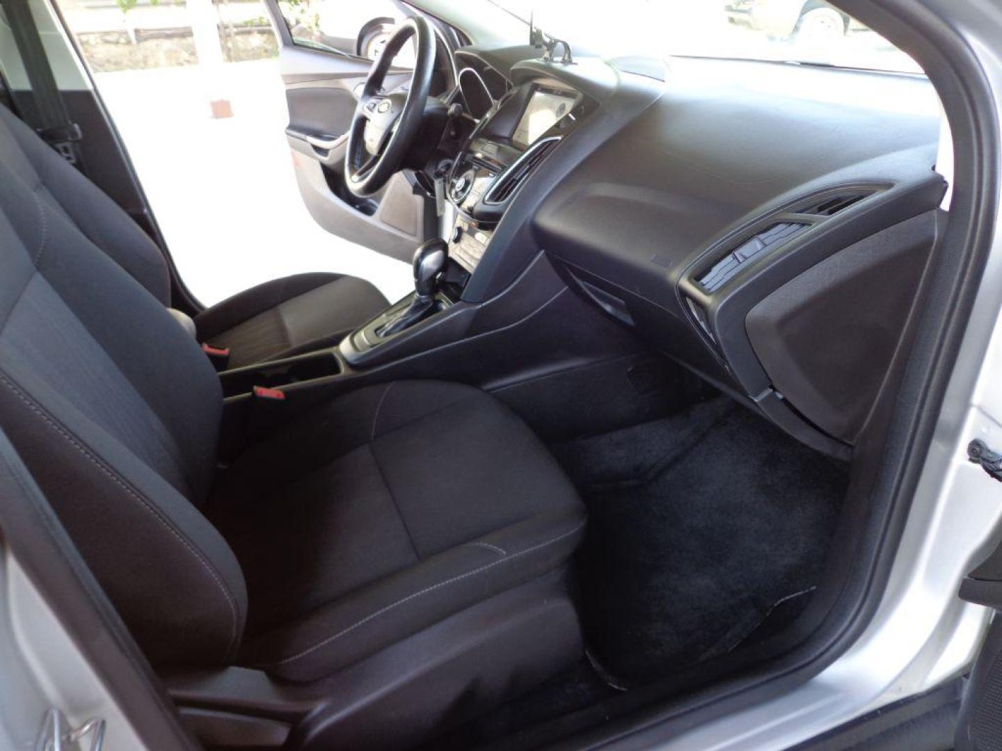 2018 SILVER FORD FOCUS SEL (1FADP3H21JL) with an 2.0L engine, Automatic transmission, located at 6610 L St., Omaha, NE, 68117, (402) 731-7800, 41.212872, -96.014702 - TRADE -IN WITH A SALVAGE TITLE. RUNS AND DRIVES GOOD WITH NEWER TIRES! *****We have found that most customers do the majority of their shopping online before visiting a ealership. For this reason we feel it necessary to have a competitive price on our used vehicles right up front. We spend time - Photo#17
