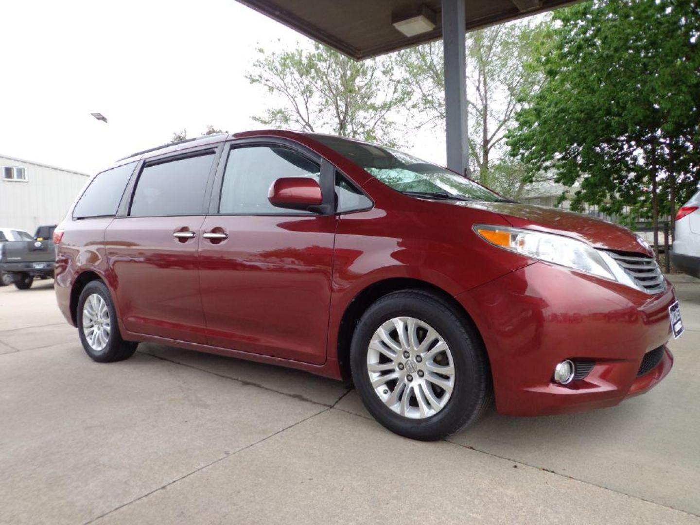 2015 RED TOYOTA SIENNA XLE (5TDYK3DC2FS) with an 3.5L engine, Automatic transmission, located at 6610 L St., Omaha, NE, 68117, (402) 731-7800, 41.212872, -96.014702 - THIS VEHICLE HAS A BEEN FULLY INSPECTED AND HAS A CLEAN TITLE WITH A FREE CARFAX REPORT CLEAN CARFAX, LOW MILEAGE, SUNROOF *****We have found that most customers do the majority of their shopping online before visiting a ealership. For this reason we feel it necessary to have a competitive pri - Photo#2