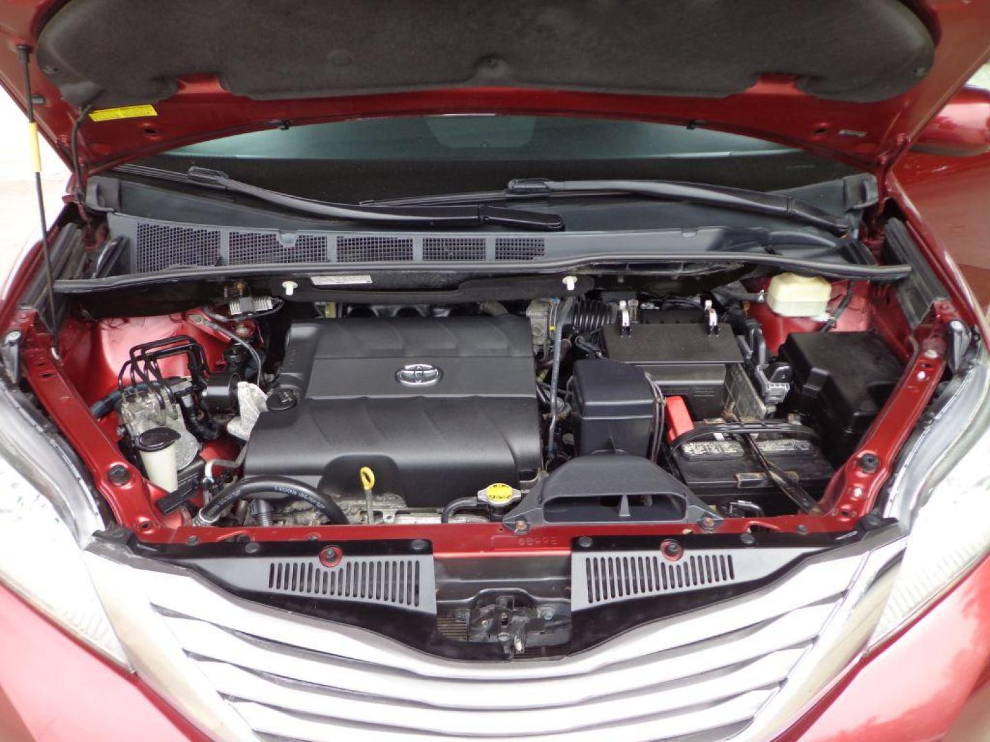 2015 RED TOYOTA SIENNA XLE (5TDYK3DC2FS) with an 3.5L engine, Automatic transmission, located at 6610 L St., Omaha, NE, 68117, (402) 731-7800, 41.212872, -96.014702 - THIS VEHICLE HAS A BEEN FULLY INSPECTED AND HAS A CLEAN TITLE WITH A FREE CARFAX REPORT CLEAN CARFAX, LOW MILEAGE, SUNROOF *****We have found that most customers do the majority of their shopping online before visiting a ealership. For this reason we feel it necessary to have a competitive pri - Photo#10