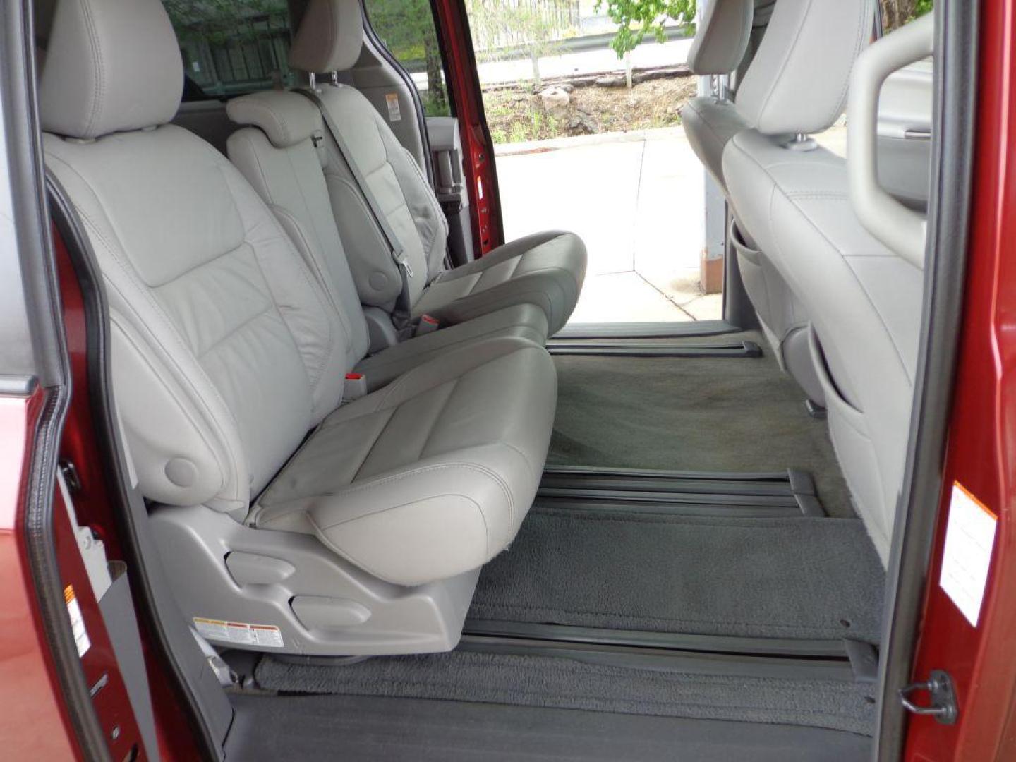 2015 RED TOYOTA SIENNA XLE (5TDYK3DC2FS) with an 3.5L engine, Automatic transmission, located at 6610 L St., Omaha, NE, 68117, (402) 731-7800, 41.212872, -96.014702 - THIS VEHICLE HAS A BEEN FULLY INSPECTED AND HAS A CLEAN TITLE WITH A FREE CARFAX REPORT CLEAN CARFAX, LOW MILEAGE, SUNROOF *****We have found that most customers do the majority of their shopping online before visiting a ealership. For this reason we feel it necessary to have a competitive pri - Photo#17