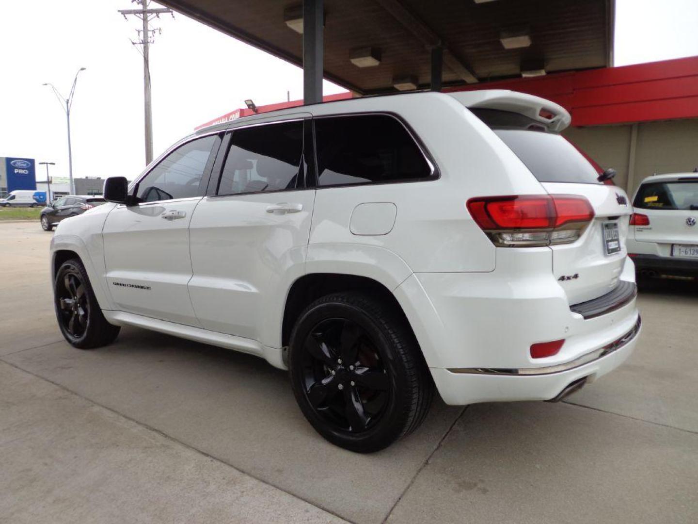 2015 WHITE JEEP GRAND CHEROKEE OVERLAND (1C4RJFCG9FC) with an 3.6L engine, Automatic transmission, located at 6610 L St., Omaha, NE, 68117, (402) 731-7800, 41.212872, -96.014702 - THIS VEHICLE HAS A BEEN FULLY INSPECTED AND HAS A CLEAN TITLE WITH A FREE CARFAX REPORT PROVIDED! LOADED WITH OPTIONS! *****We have found that most customers do the majority of their shopping online before visiting a ealership. For this reason we feel it necessary to have a competitive price on - Photo#5