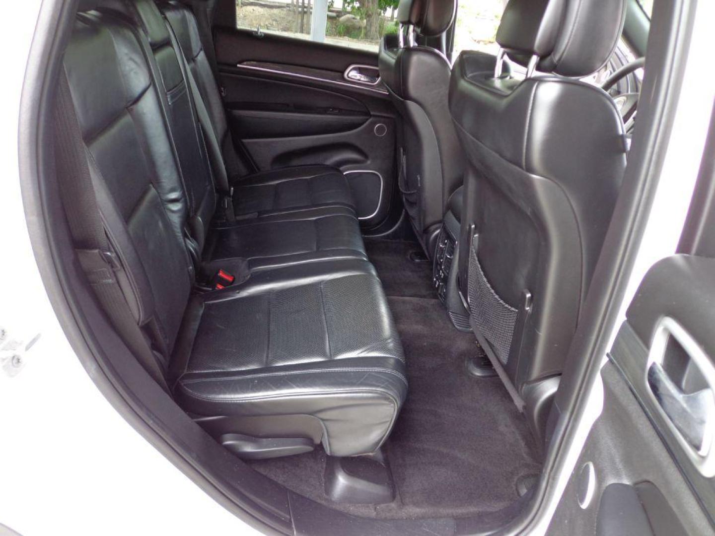 2015 WHITE JEEP GRAND CHEROKEE OVERLAND (1C4RJFCG9FC) with an 3.6L engine, Automatic transmission, located at 6610 L St., Omaha, NE, 68117, (402) 731-7800, 41.212872, -96.014702 - THIS VEHICLE HAS A BEEN FULLY INSPECTED AND HAS A CLEAN TITLE WITH A FREE CARFAX REPORT PROVIDED! LOADED WITH OPTIONS! *****We have found that most customers do the majority of their shopping online before visiting a ealership. For this reason we feel it necessary to have a competitive price on - Photo#18