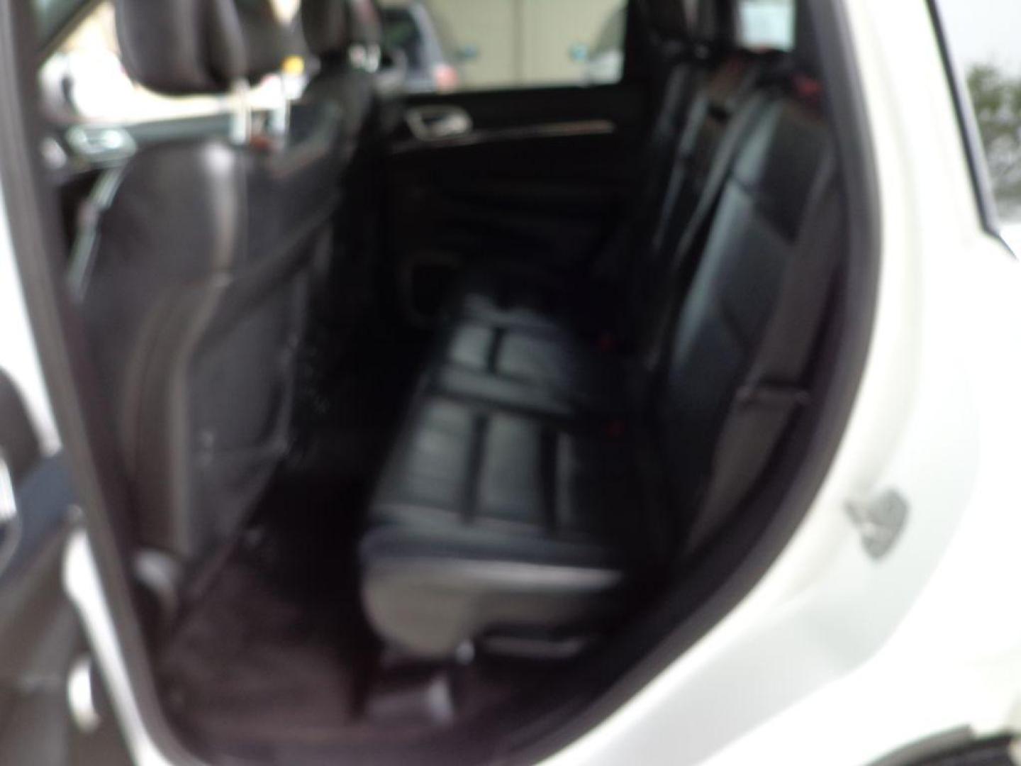 2015 WHITE JEEP GRAND CHEROKEE OVERLAND (1C4RJFCG9FC) with an 3.6L engine, Automatic transmission, located at 6610 L St., Omaha, NE, 68117, (402) 731-7800, 41.212872, -96.014702 - THIS VEHICLE HAS A BEEN FULLY INSPECTED AND HAS A CLEAN TITLE WITH A FREE CARFAX REPORT PROVIDED! LOADED WITH OPTIONS! *****We have found that most customers do the majority of their shopping online before visiting a ealership. For this reason we feel it necessary to have a competitive price on - Photo#19