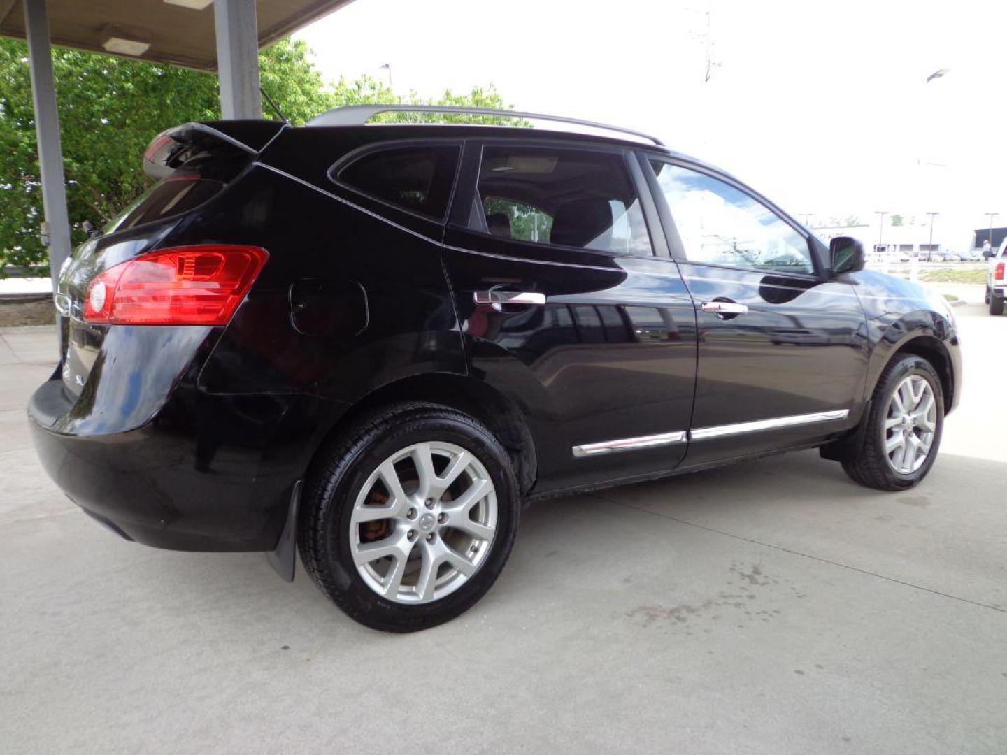 2011 BLACK NISSAN ROGUE SL (JN8AS5MV7BW) with an 2.5L engine, Continuously Variable transmission, located at 6610 L St., Omaha, NE, 68117, (402) 731-7800, 41.212872, -96.014702 - THIS VEHICLE HAS A BEEN FULLY INSPECTED AND HAS A CLEAN TITLE WITH A FREE CARFAX REPORT PROVIDED! FRESH TRADE-IN, LOADED WITH HEATED LEATHER, SUNROOF, NAV, BACKUP CAM, REMOTE START AND NEWER TIRES! *****We have found that most customers do the majority of their shopping online before visiting - Photo#3